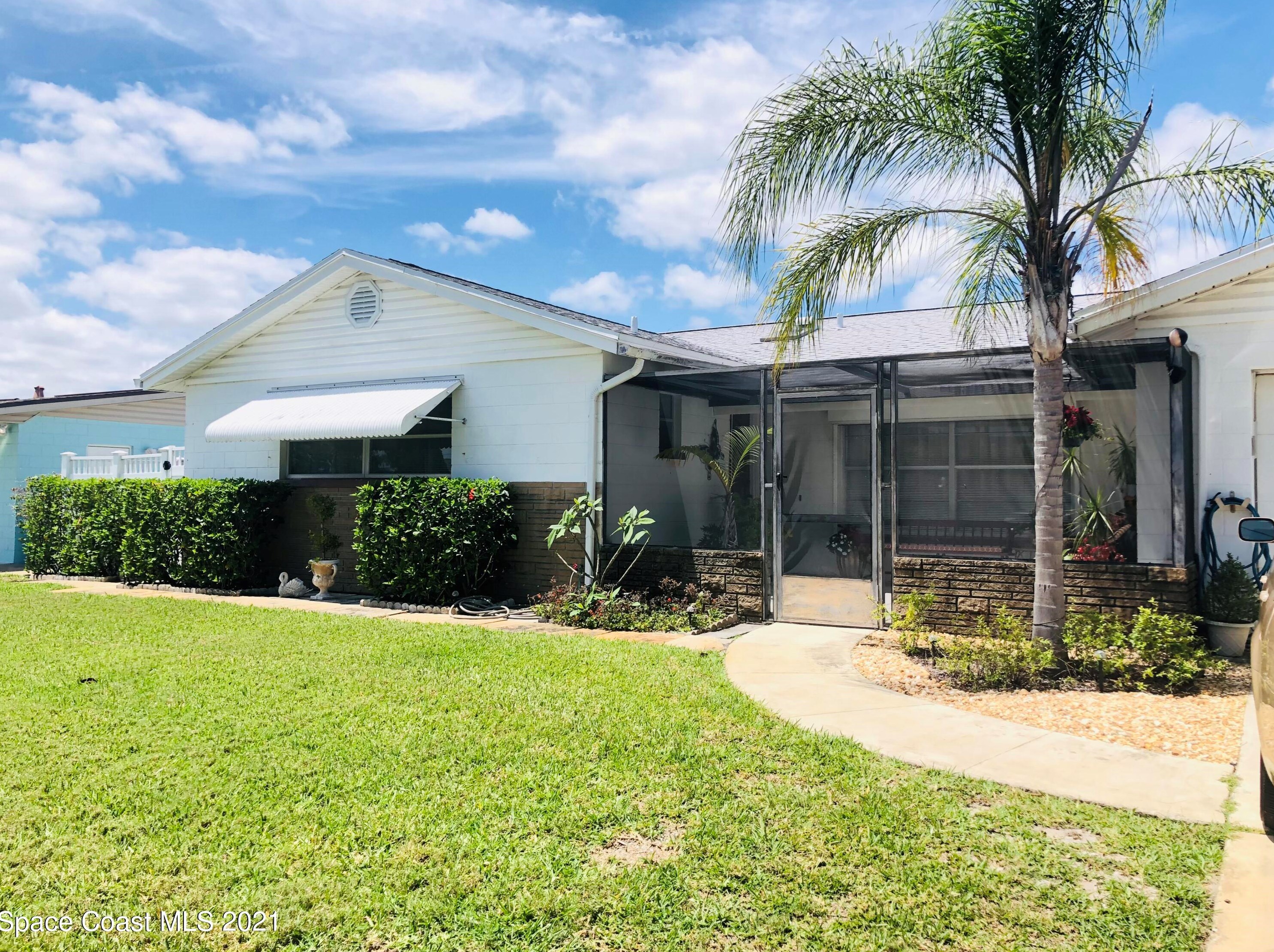 1085 Molaki Dr, Merritt Island, FL 32953-3256