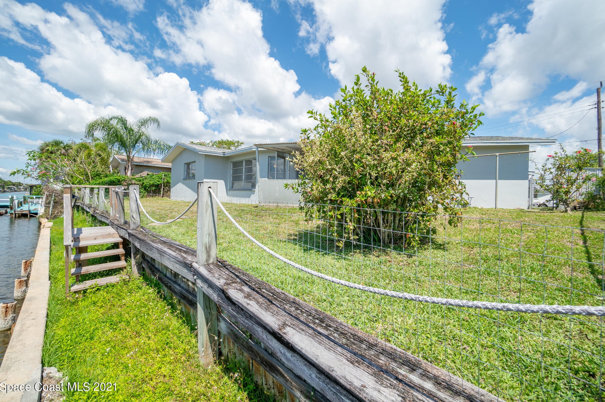 475 Needle Blvd, Merritt Island FL  32953-6109 exterior