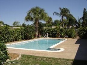 470 Temple St, Melbourne, FL 32937-3257