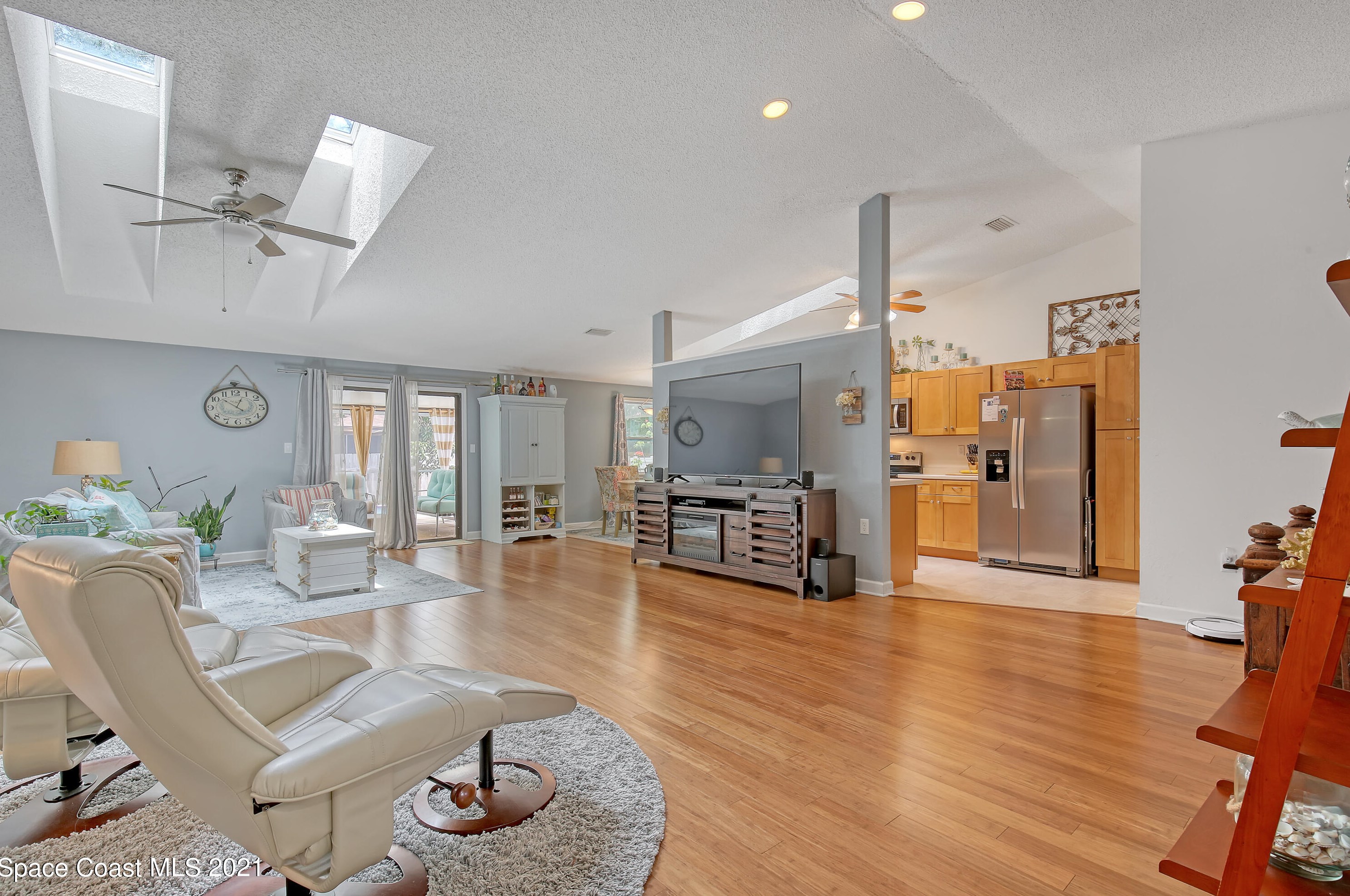 548 Picasso Ave, Melbourne, FL 32907-2337