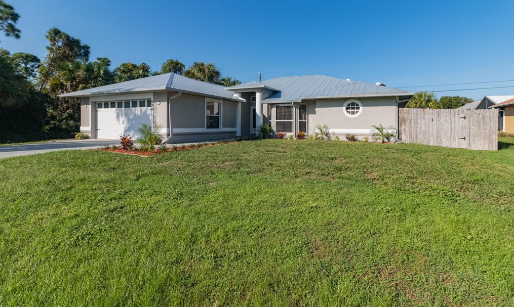 620 S Easy St, Sebastian, FL 32958
