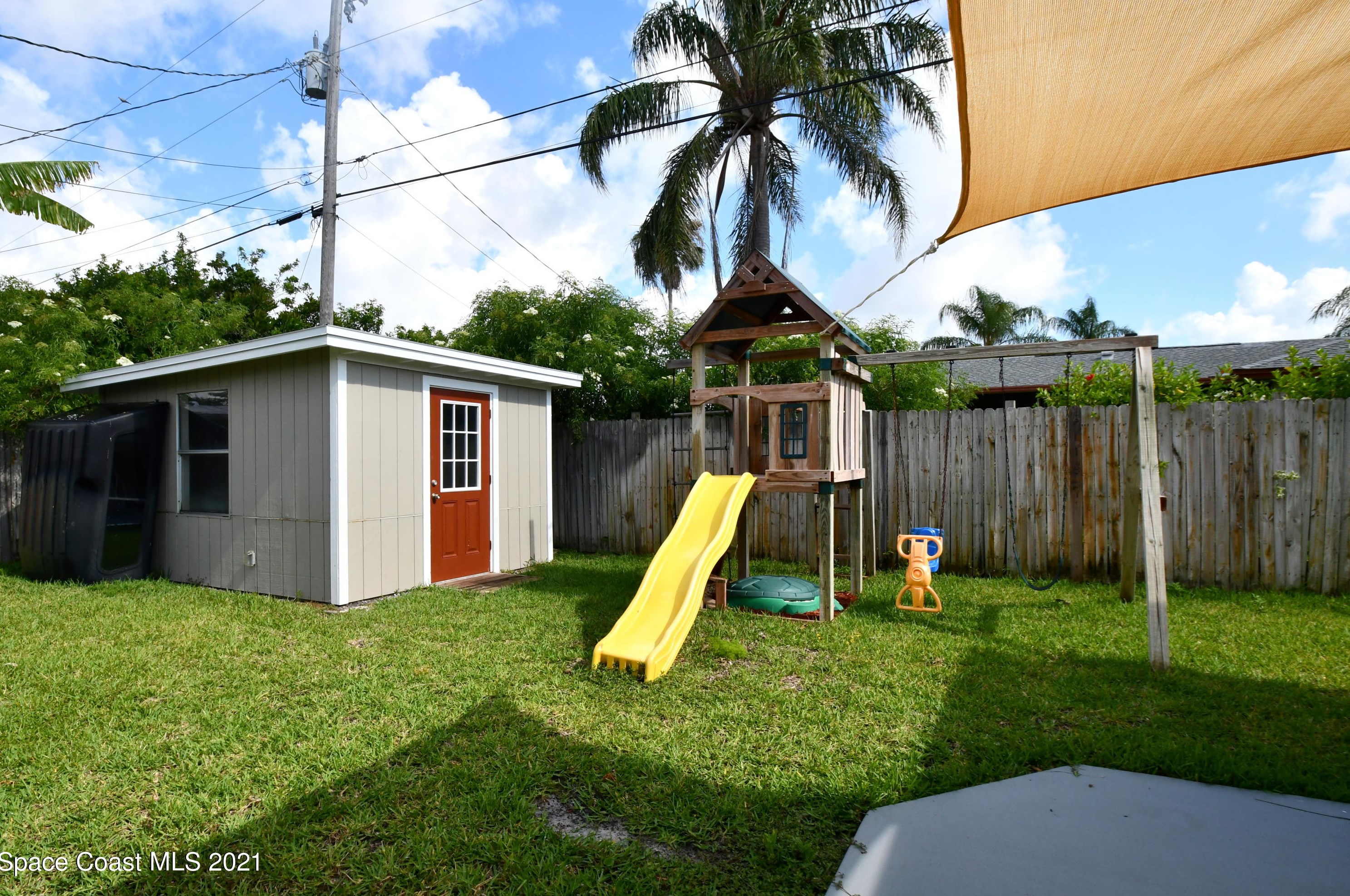 400 Wilson Ave, Melbourne FL  32937-2938 exterior