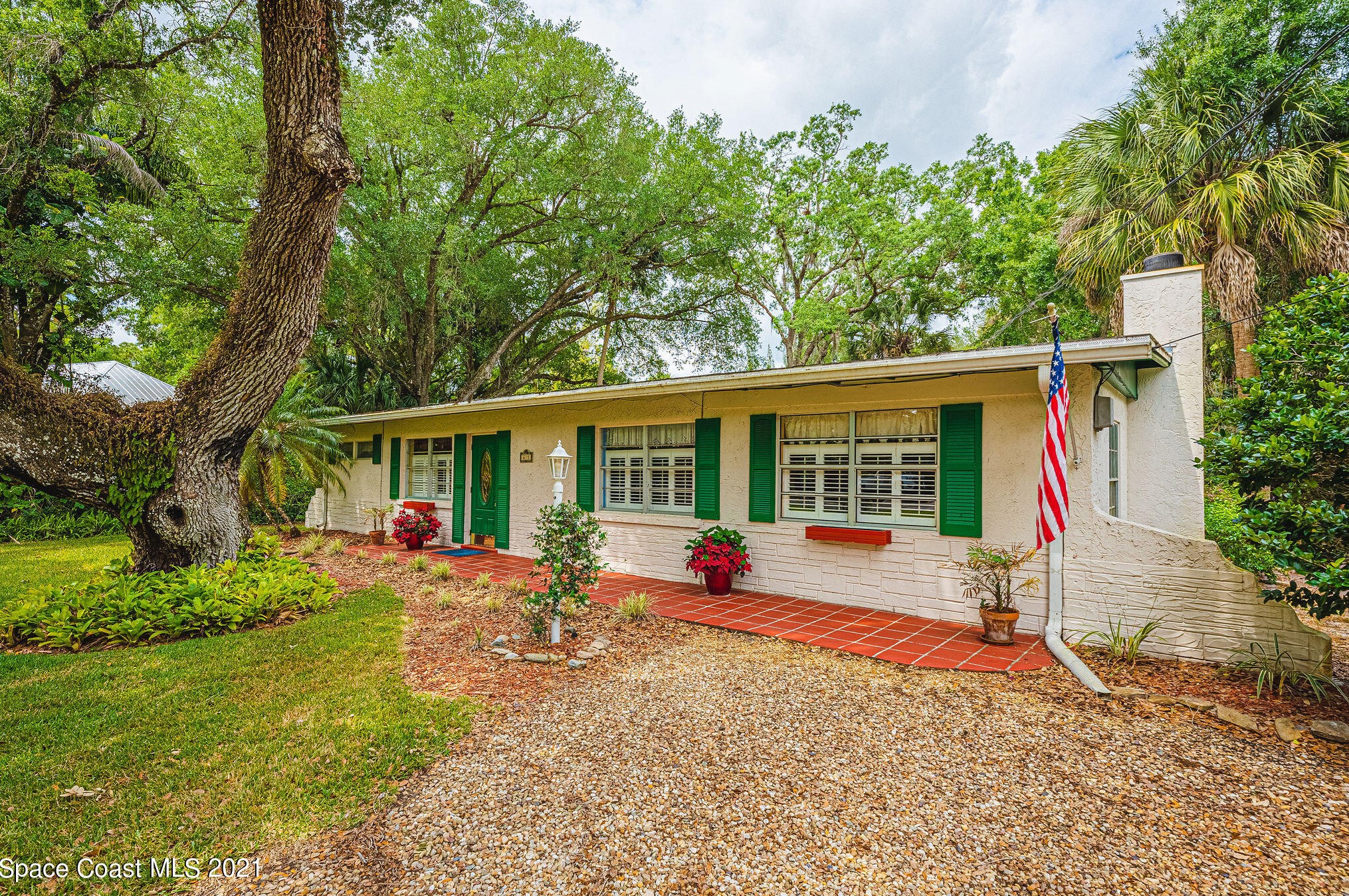 615 Acacia Ave, Melbourne, FL 32904-2301