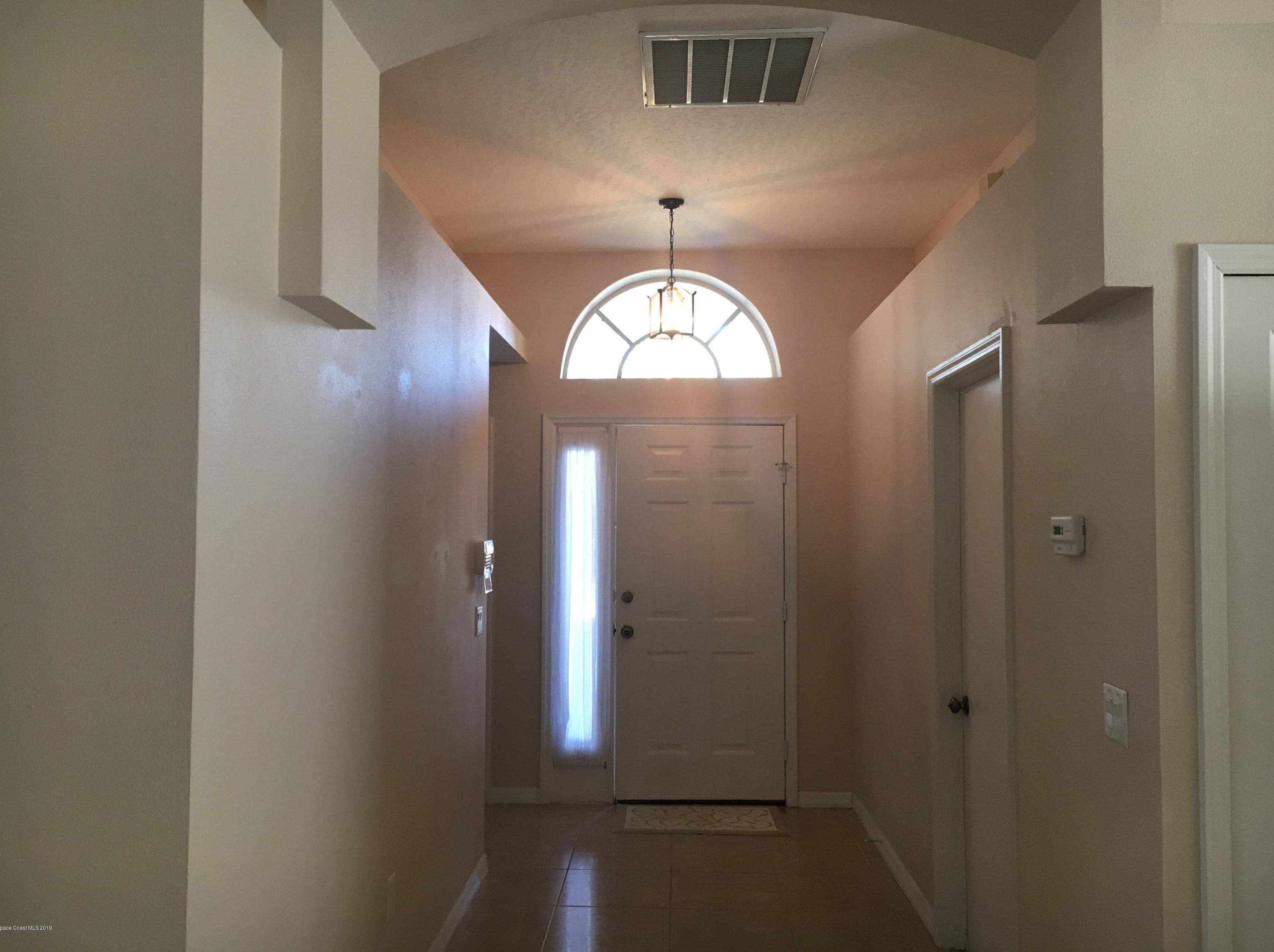 1044 Sedgewood Cir, Melbourne, FL 32904