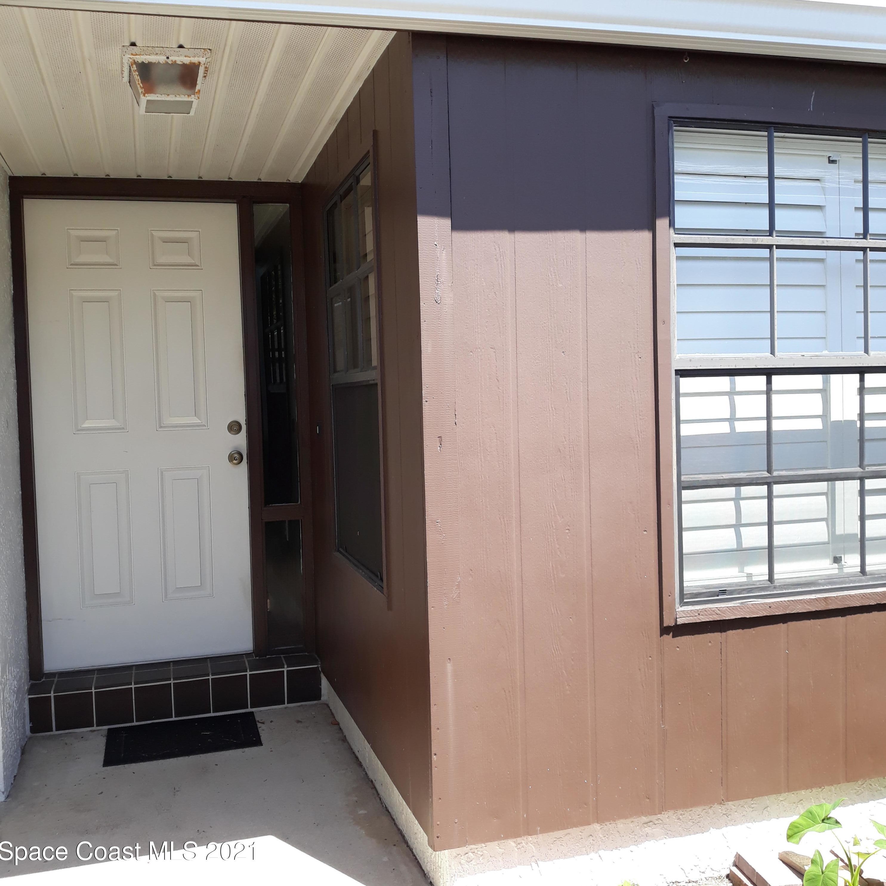 290 Paradise Blvd, Melbourne FL  32903-2439 exterior