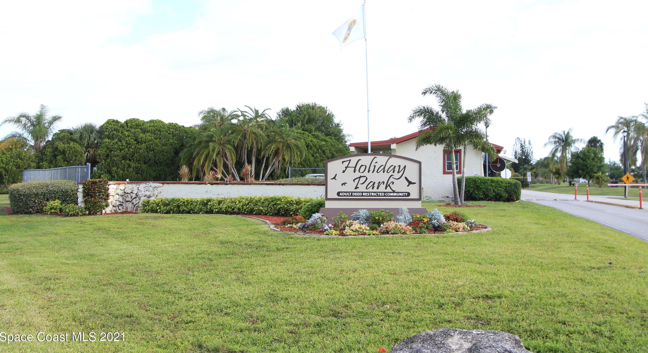 220 Blossom Ln, Melbourne, FL 32907-2112