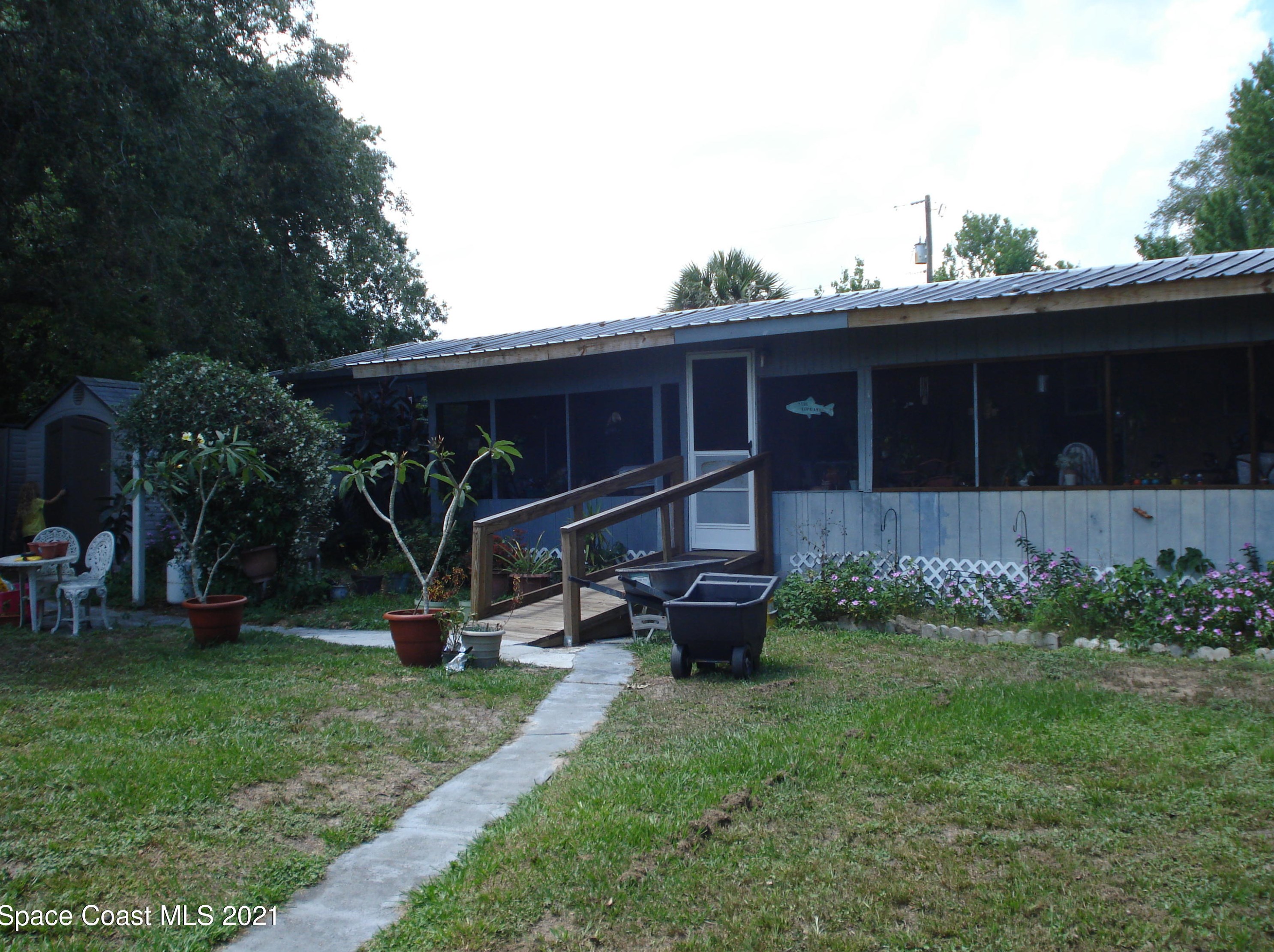 2101 Palomino Dr, Titusville, FL 32796