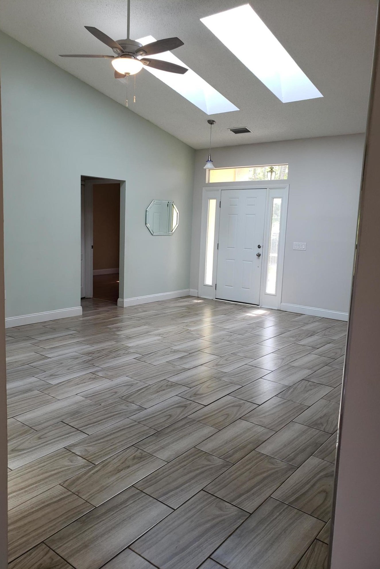 1768 Clover Cir, Melbourne, FL 32935-5582