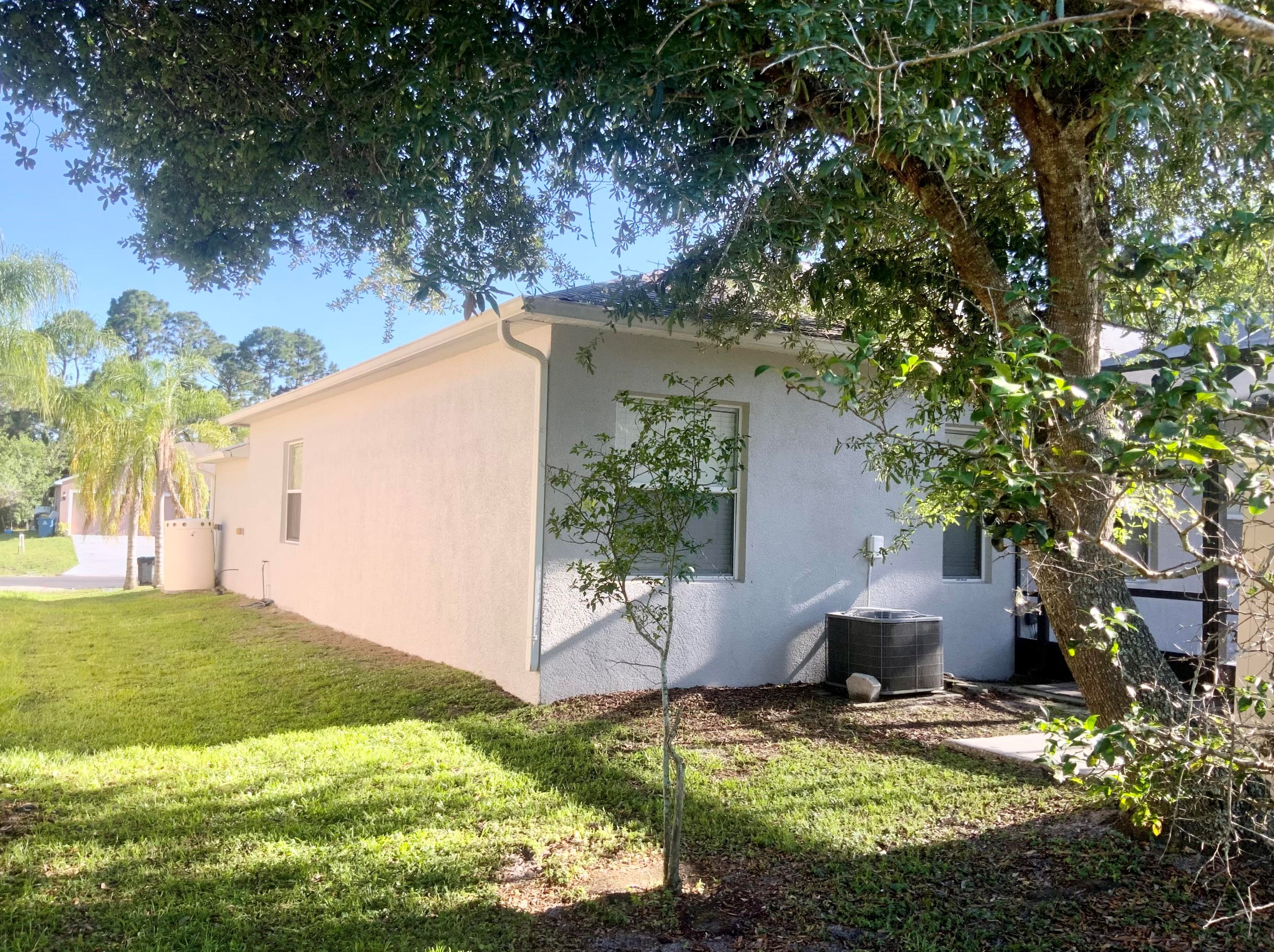 361 Tobias St, Melbourne FL  32909-8703 exterior