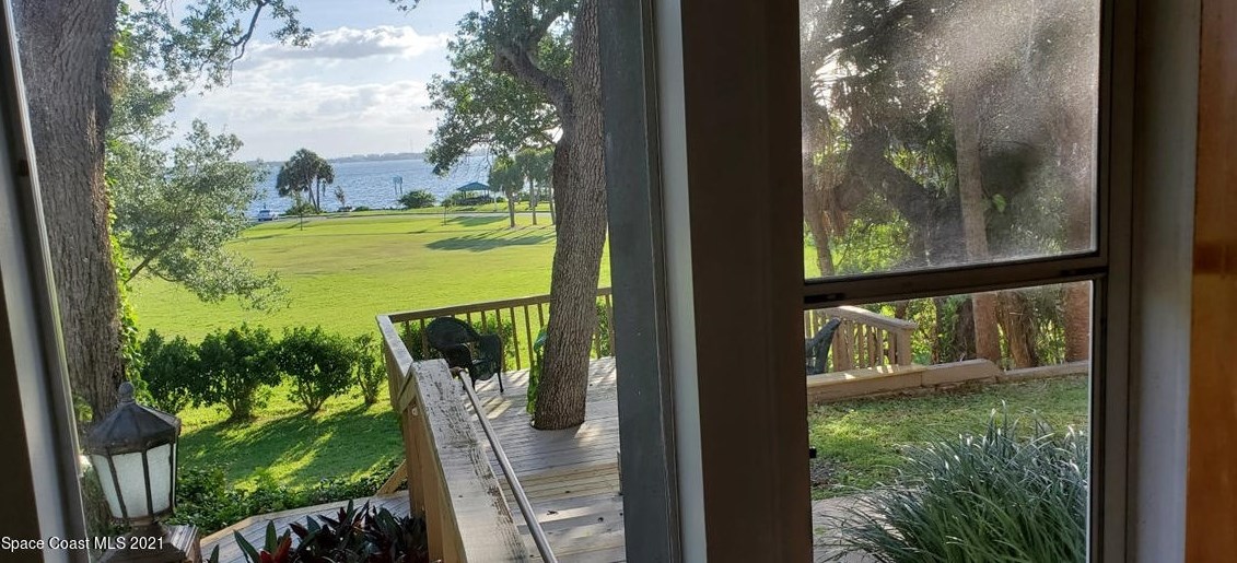 969 Terry Dr, Melbourne, FL 32935-6960