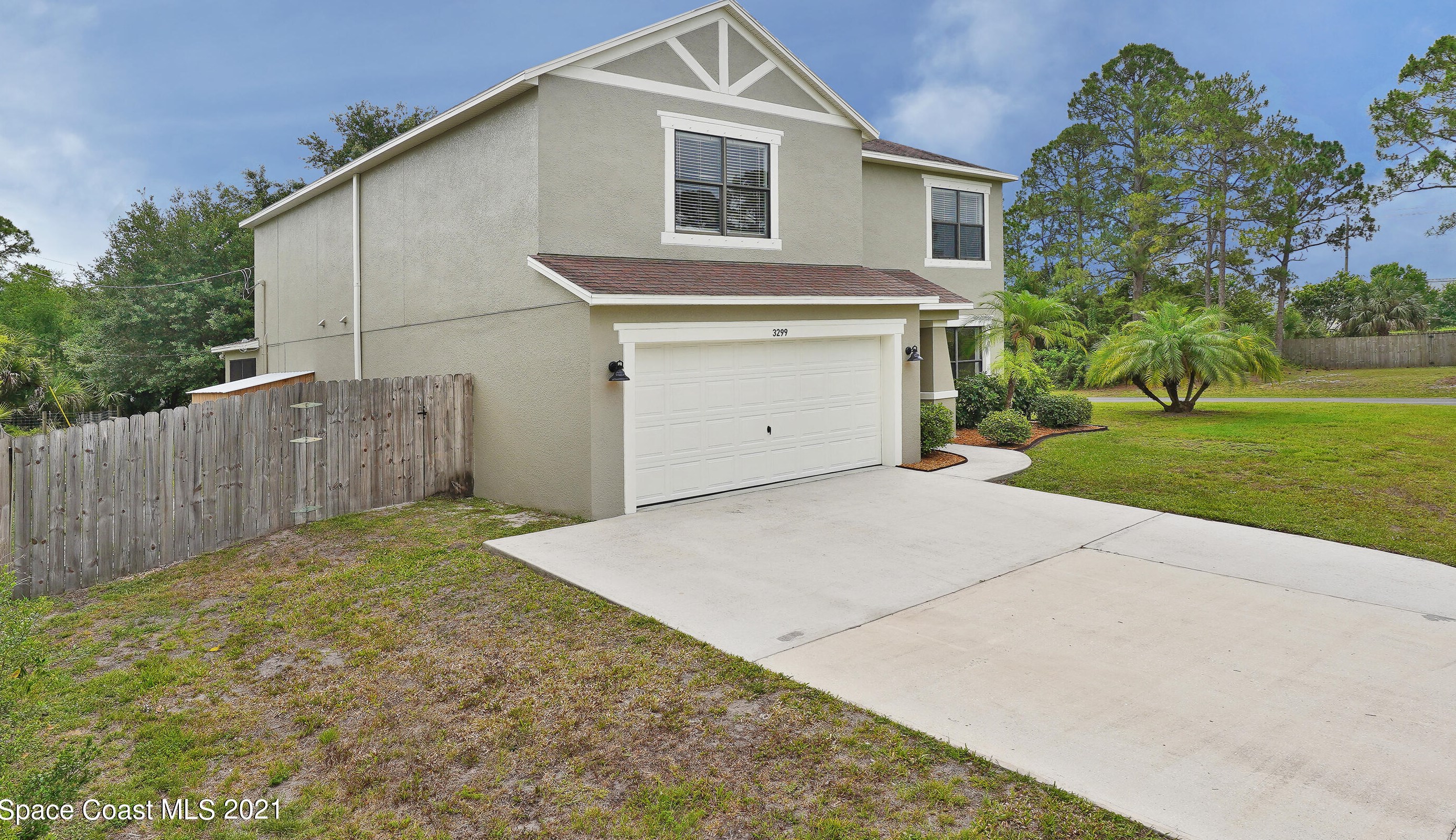 3299 San Jose Ave, Melbourne, FL 32909-8423