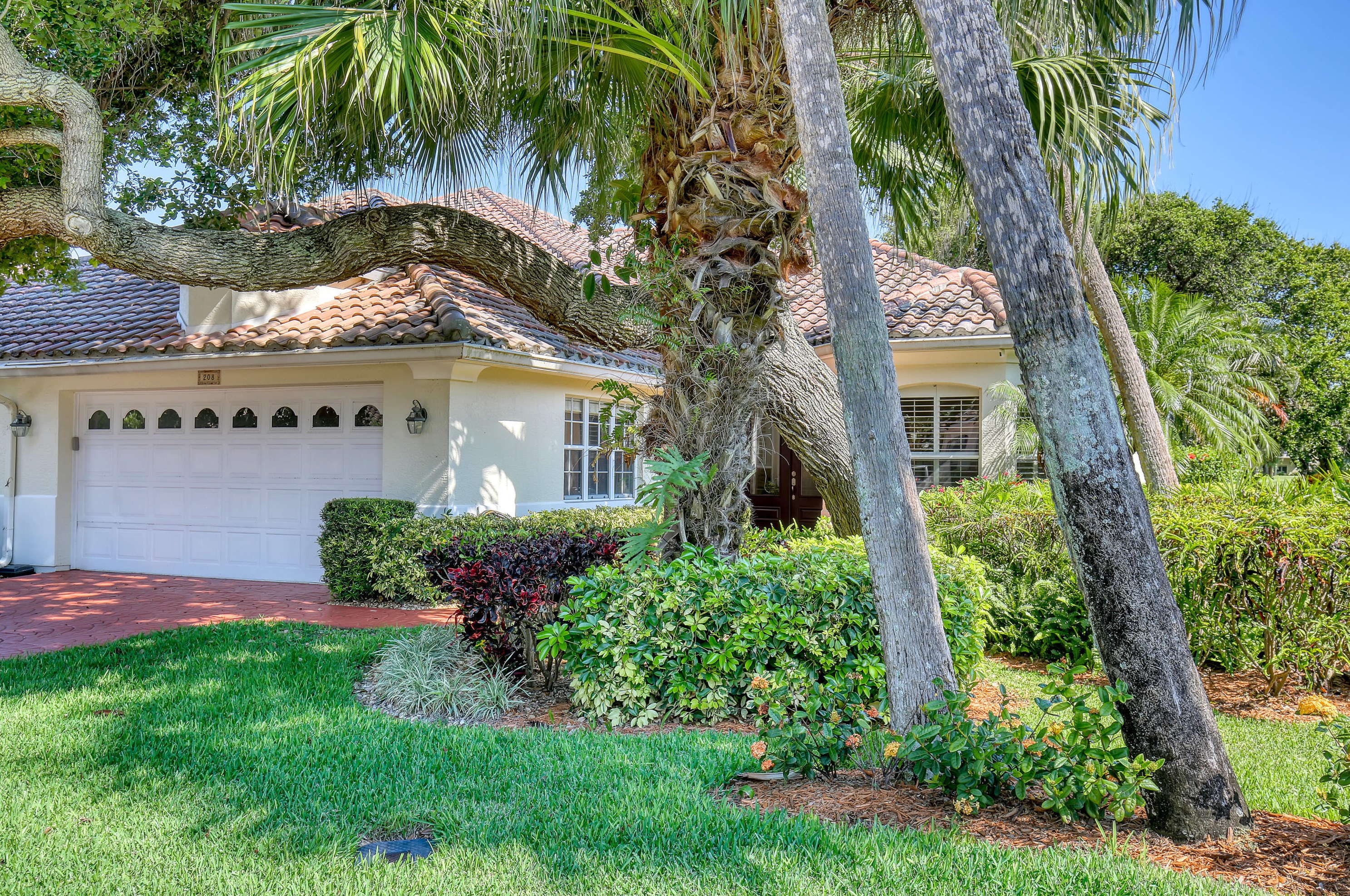 208 Osprey Villas Ct, Melbourne, FL 32951-3954