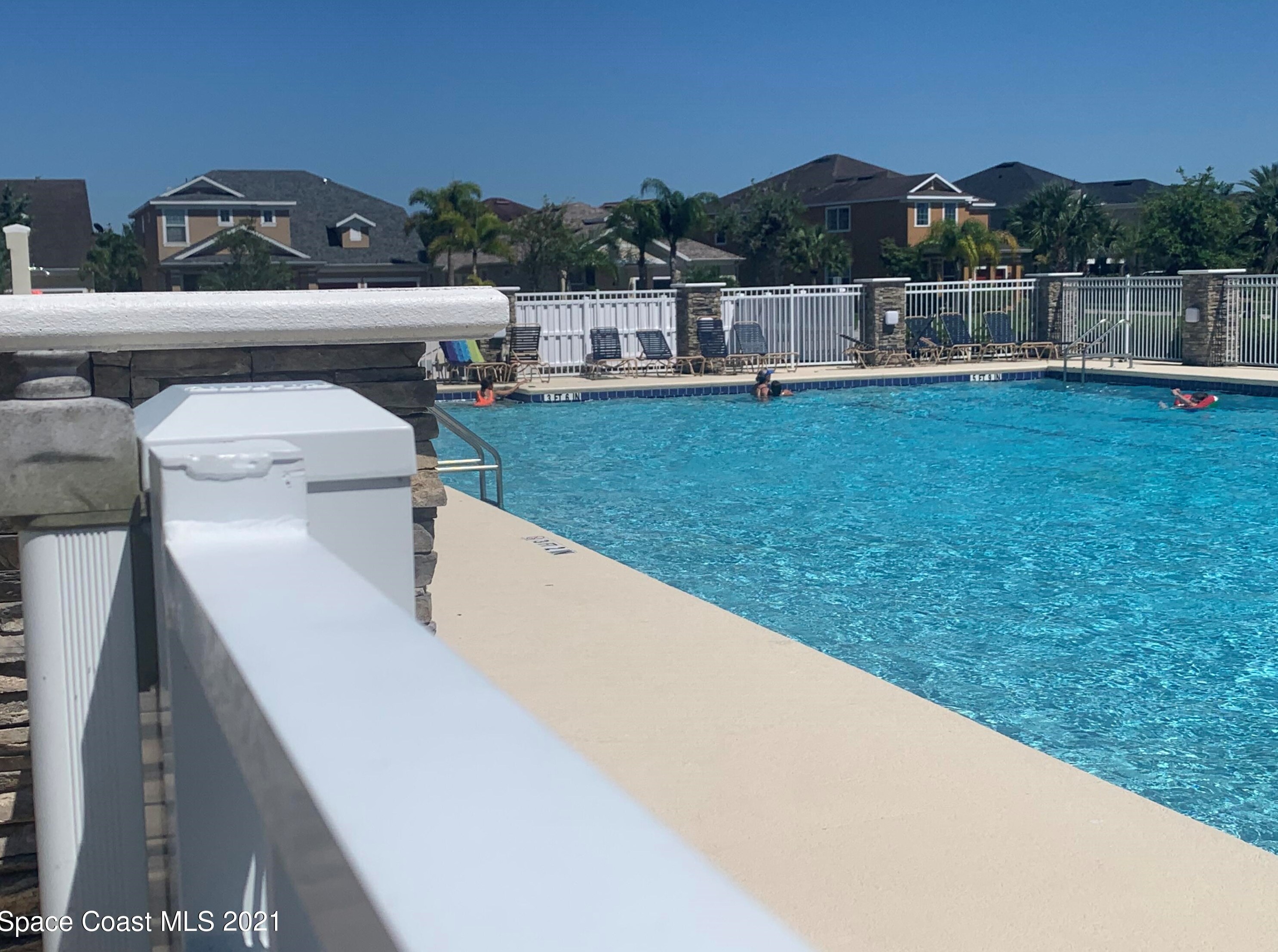 6424 Trieda Dr, Melbourne FL 32940-8079 exterior