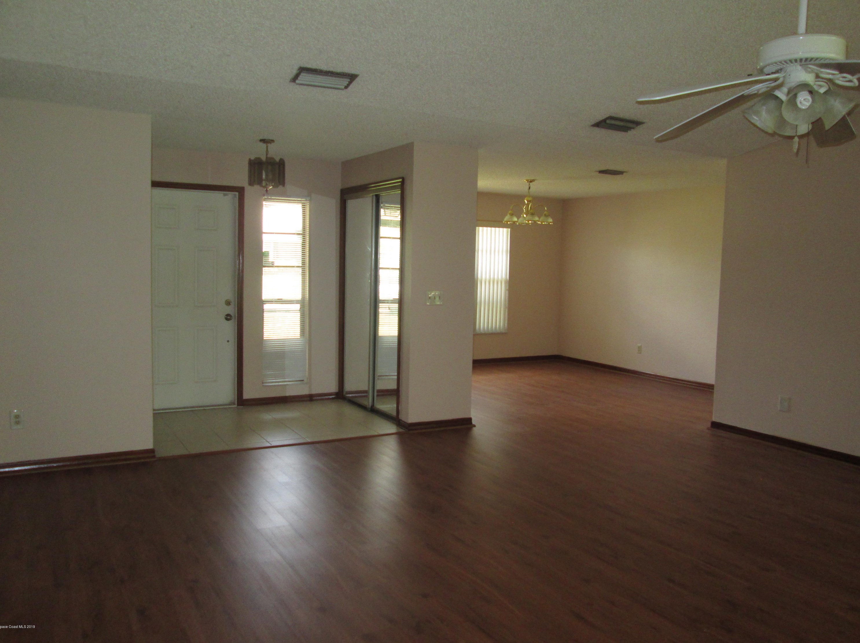 424 Hurst Rd Ne, Melbourne, FL 32907