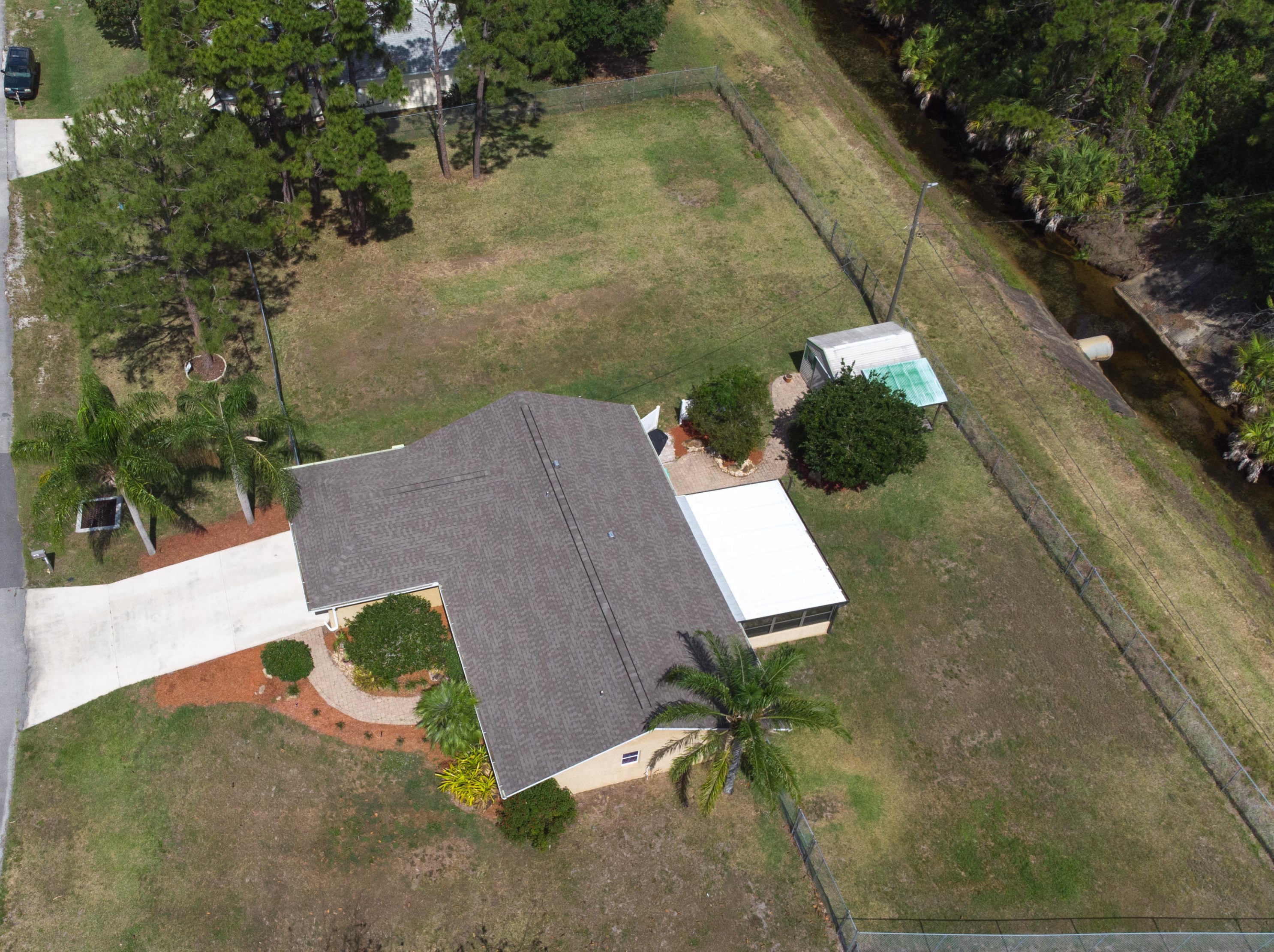 1217 Pakenham St, Melbourne, FL 32907-8020