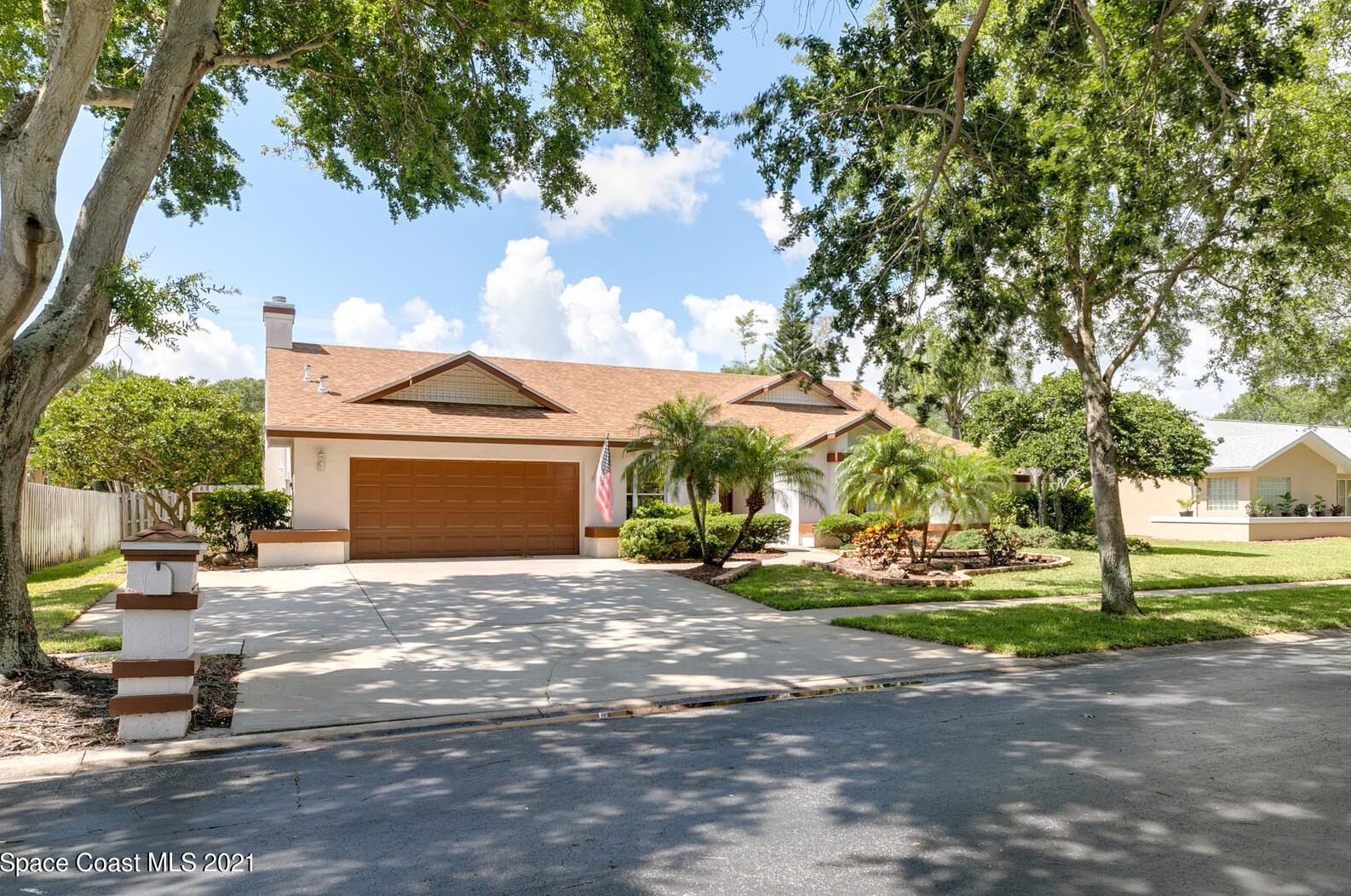 203 Waterbury Ln, Melbourne, FL 32937-5309