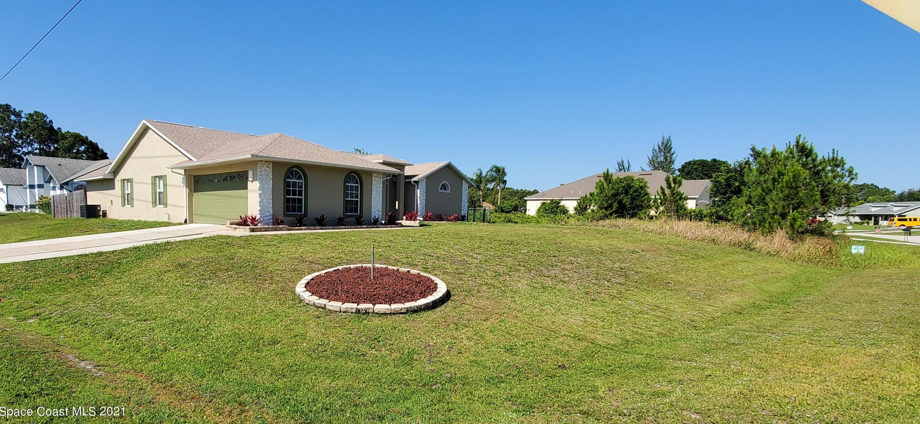 396 Sauders Rd, Melbourne, FL 32909-8846