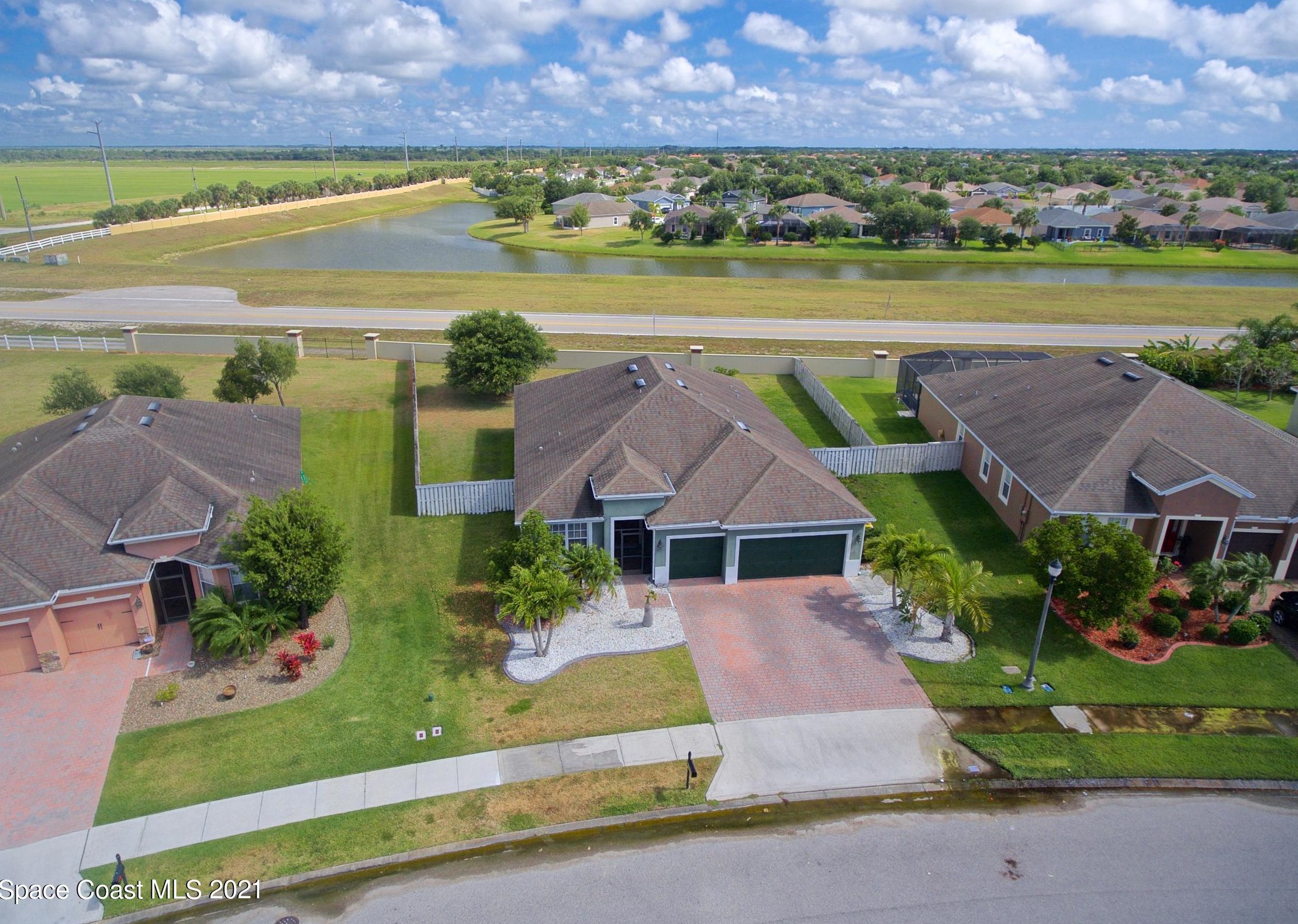 5902 Goleta Cir, Melbourne, FL 32940-8035