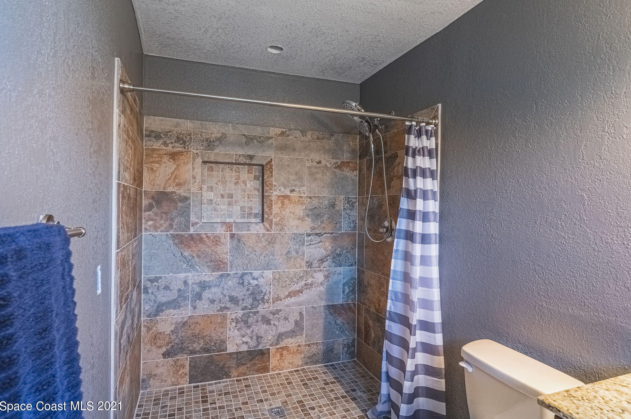 240 Avocado St, Melbourne FL  32937-3002 exterior