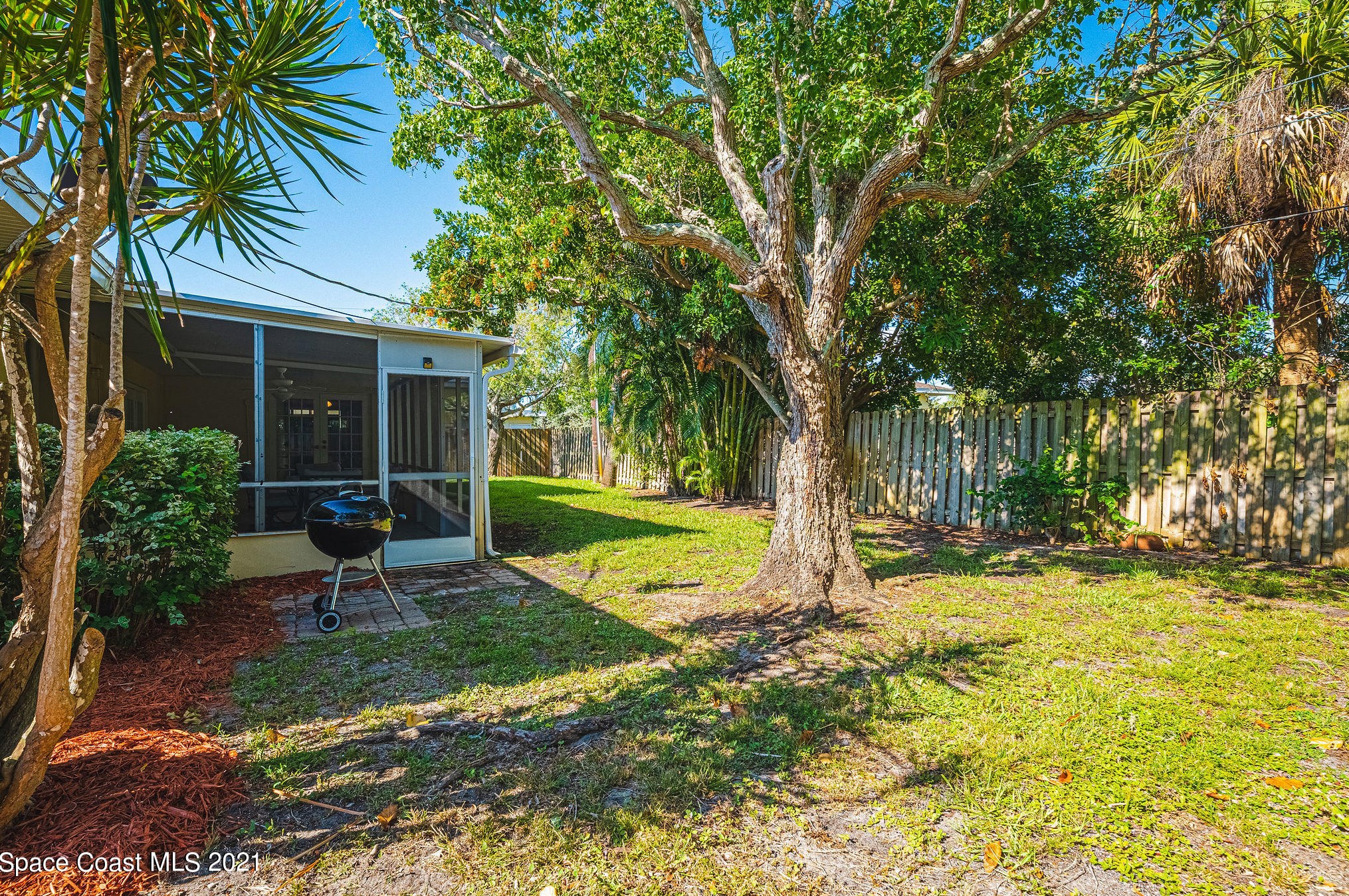 240 Avocado St, Melbourne FL  32937-3002 exterior