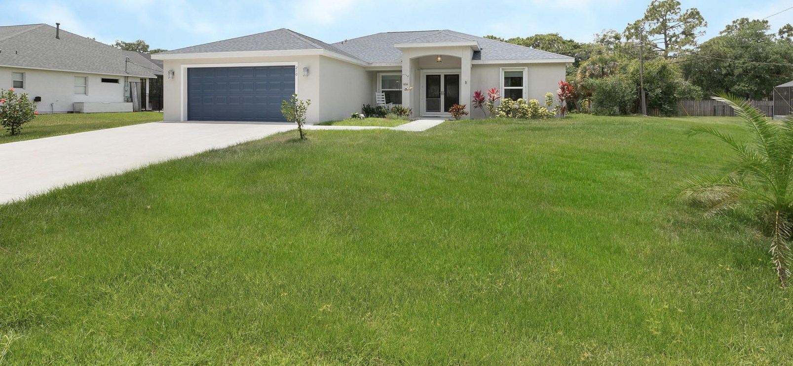 210 Pelican Dr, Melbourne, FL 32907-1243