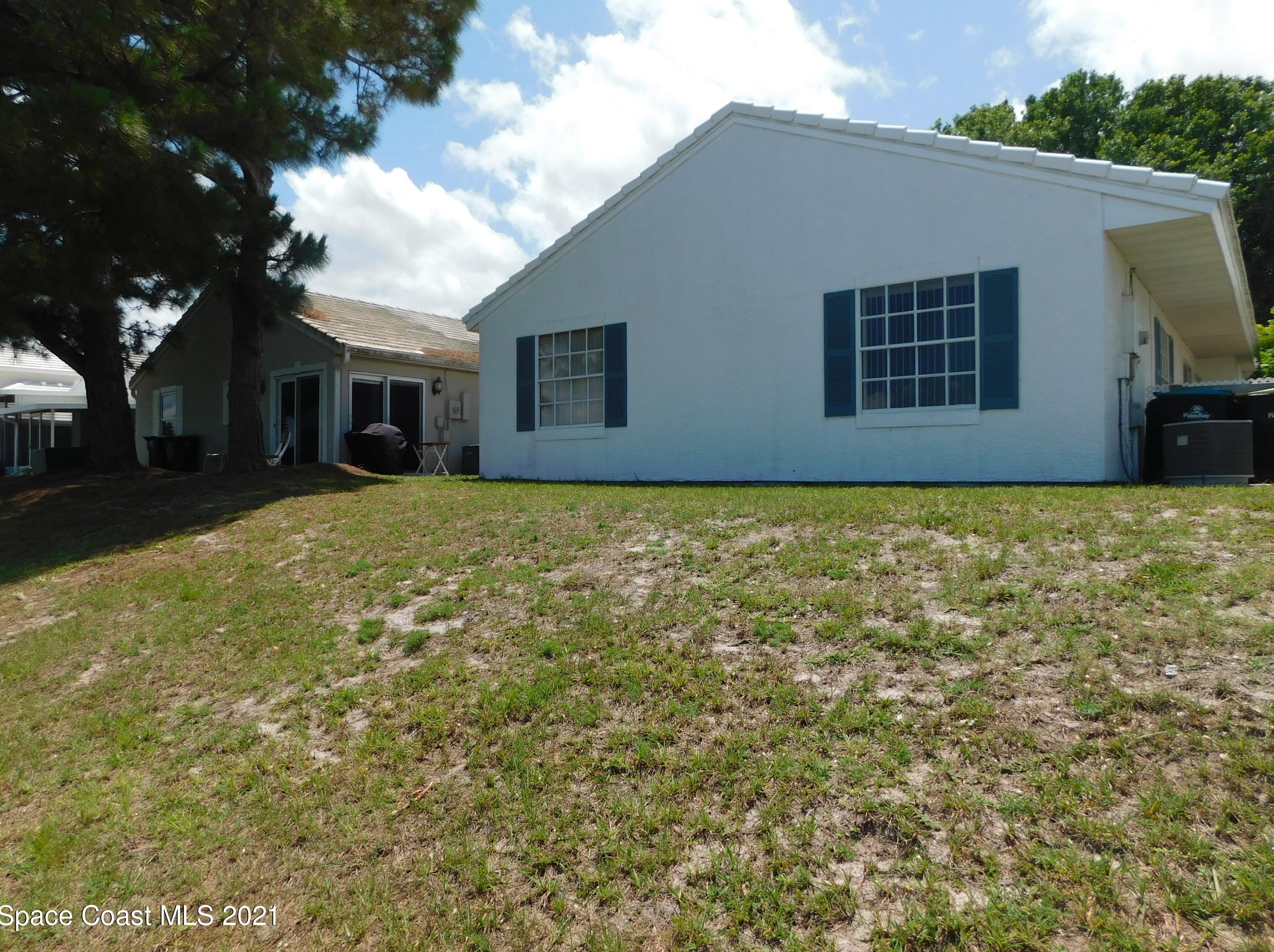 987 Wateroak Dr, Melbourne, FL 32905-8614