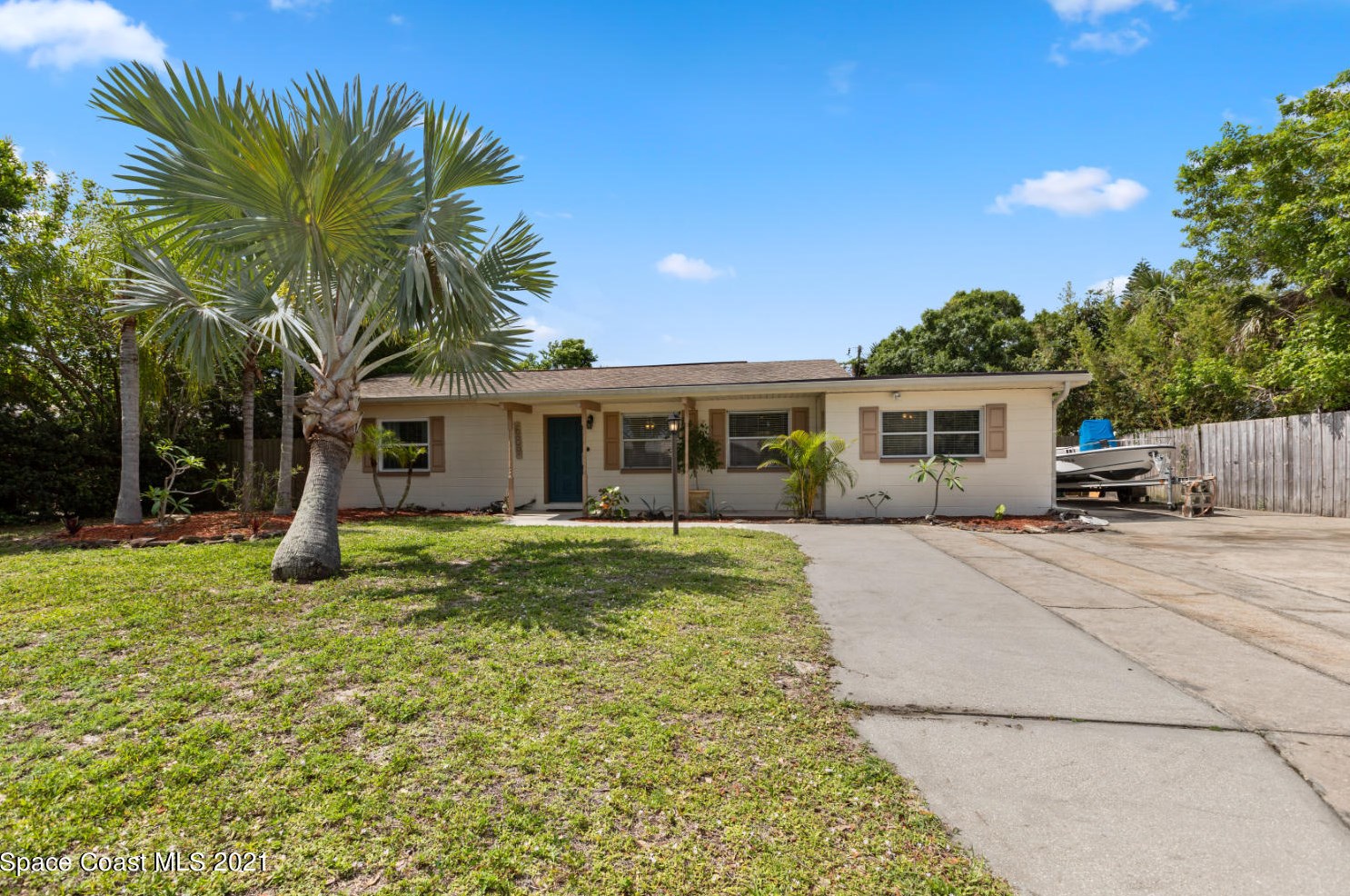 689 Denise Dr, Melbourne, FL 32935-6412
