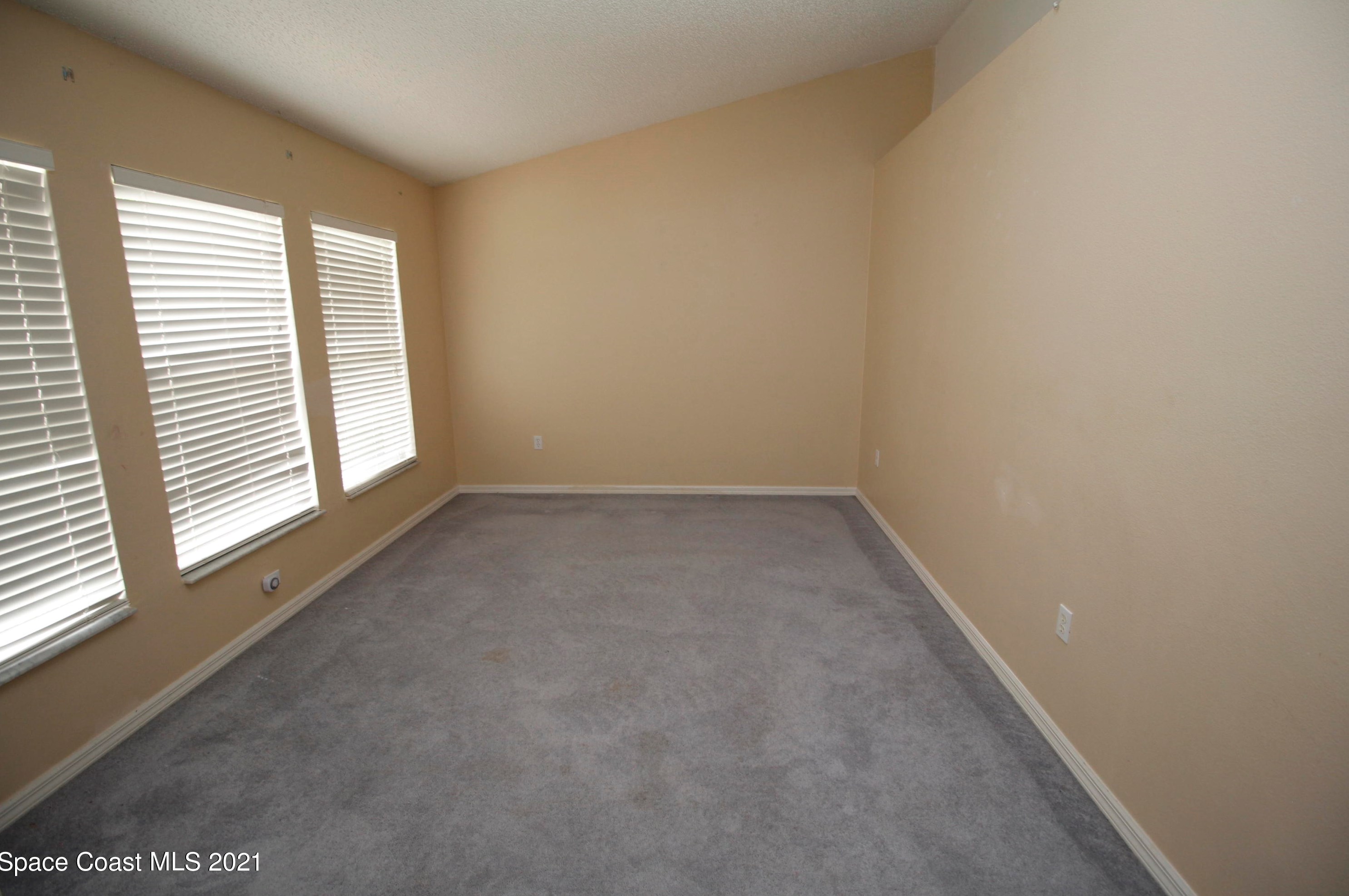 2561 Palomar Ave, Melbourne, FL 32909-7244
