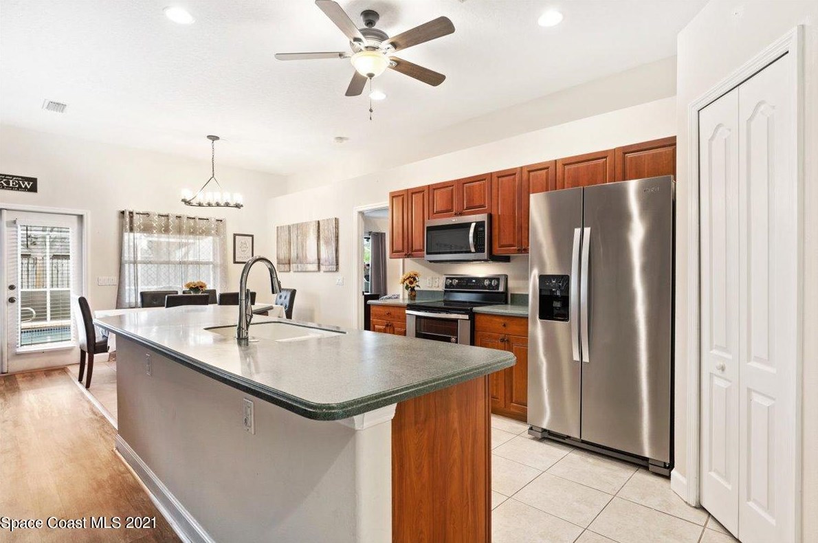 3838 Sunflower Ct, Merritt Island FL  32953-8047 exterior