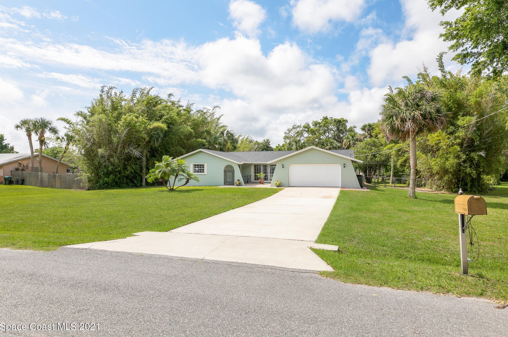 1980 Michels Dr, Melbourne, FL 32905-3904
