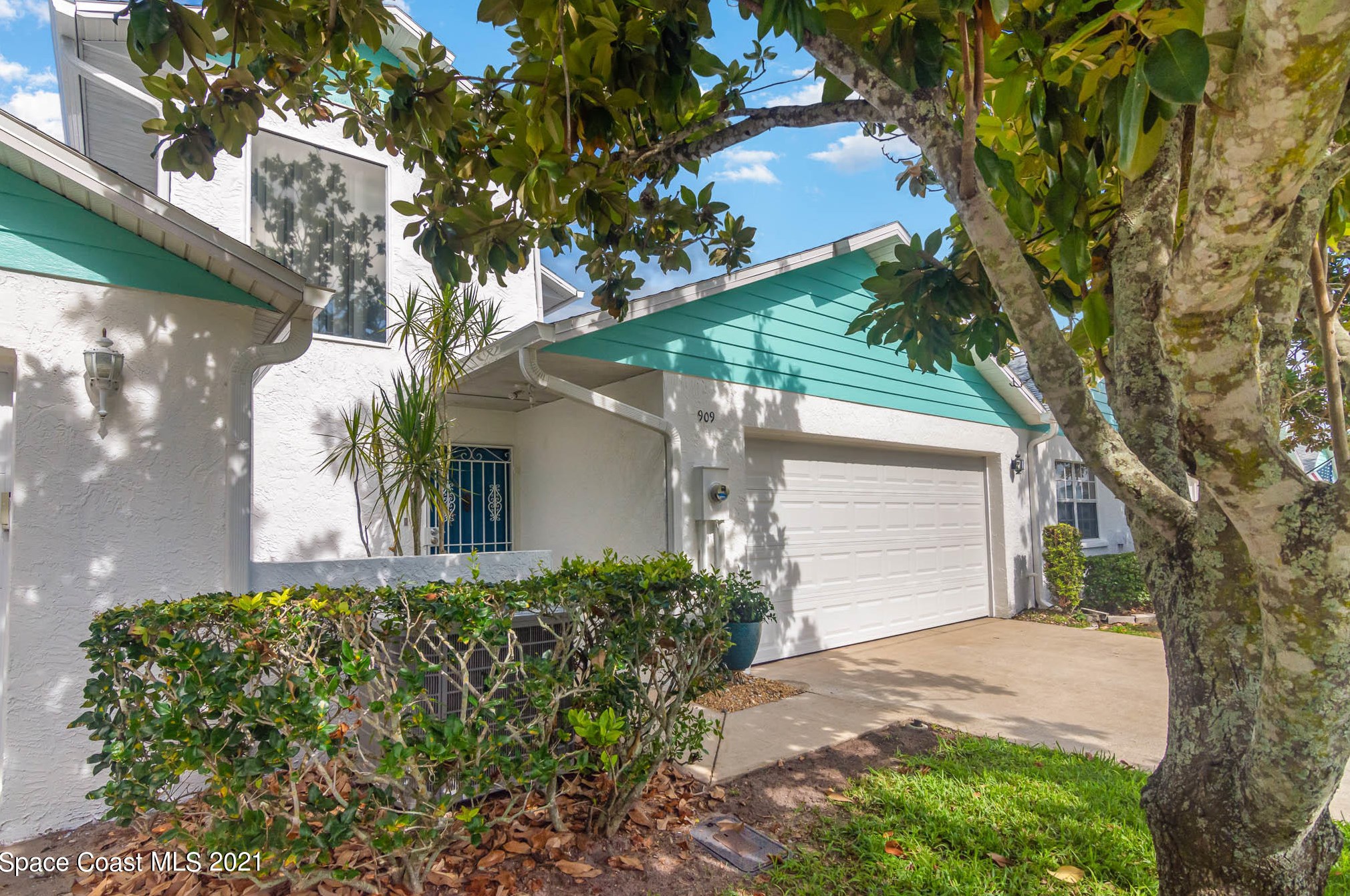 909 Wilshire Ct, Melbourne, FL 32940-7039