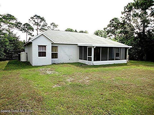 2760 Gabboys Ave, Melbourne, FL 32909-8900