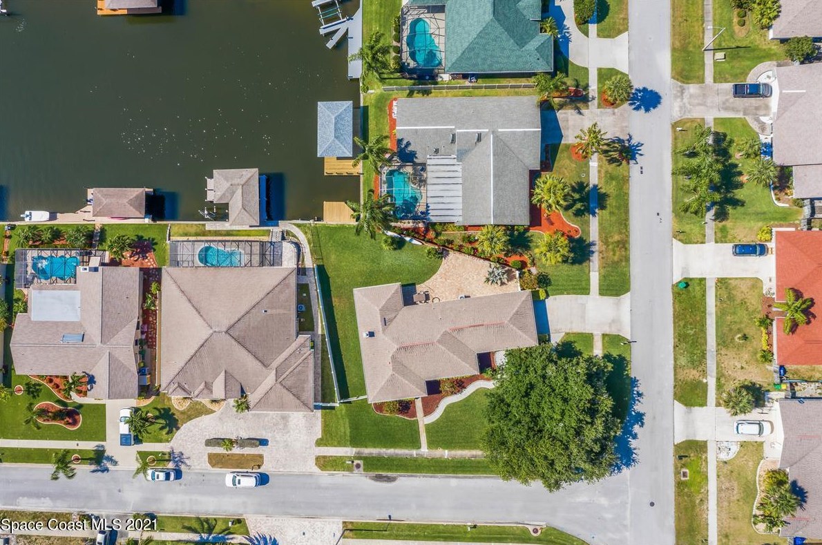 2390 Sykes Creek Dr, Merritt Island, FL 32953