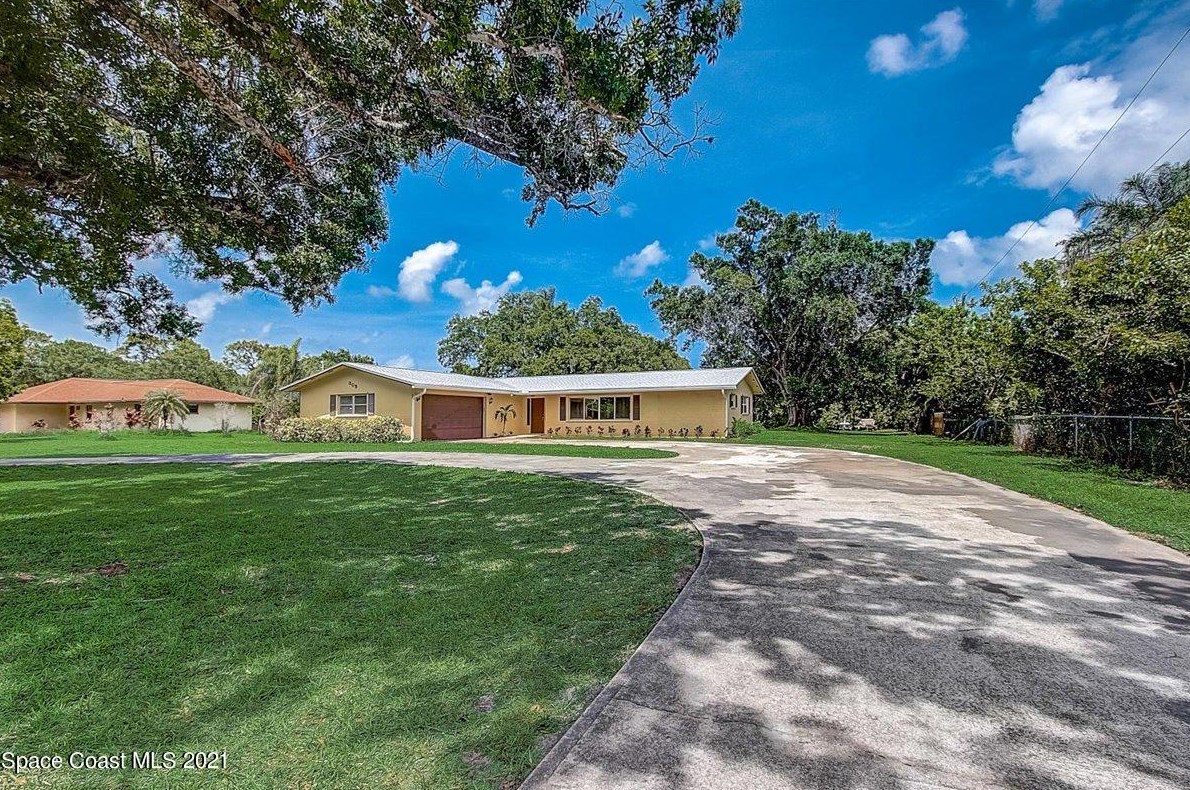 805 Knecht Rd, Melbourne, FL 32905-4617