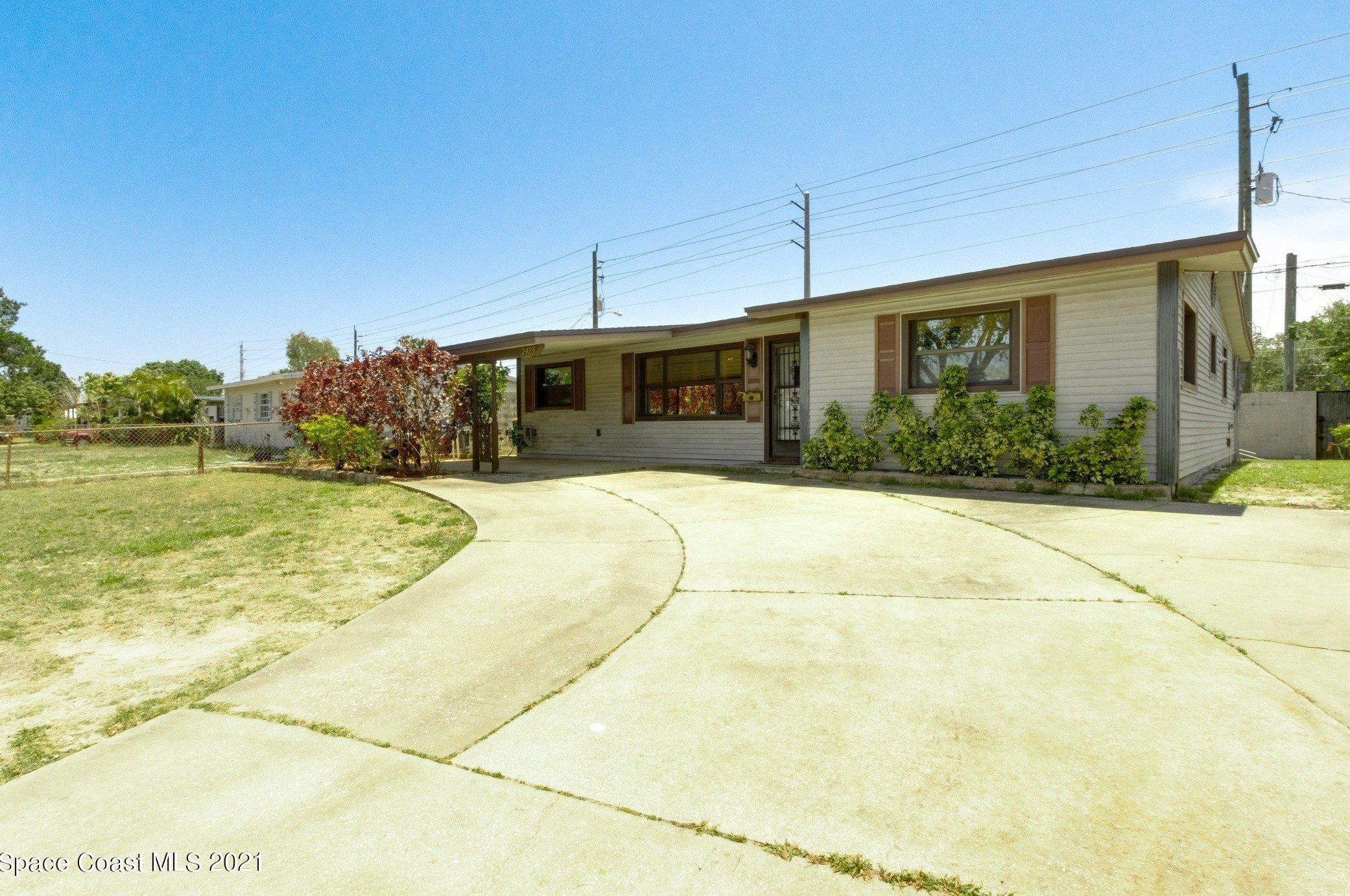 2425 Sadler Ln, Melbourne, FL 32935