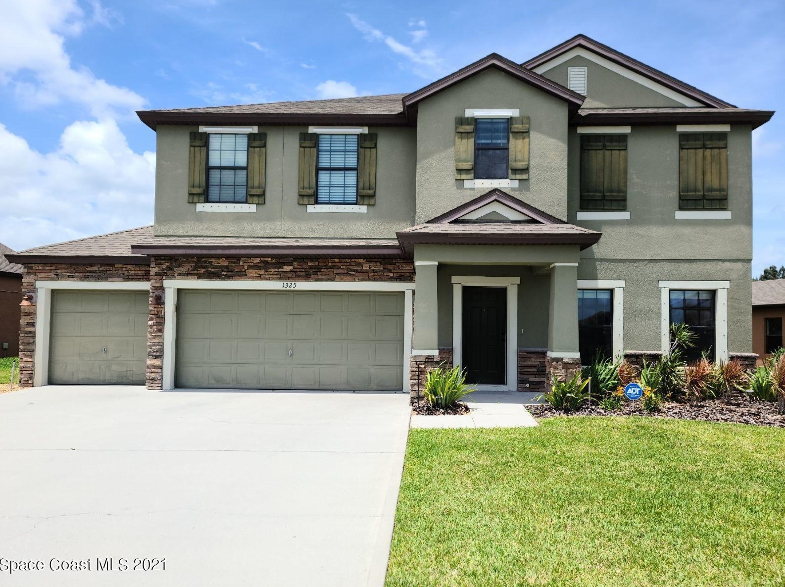 1325 Sangria Cir, Viera, FL 32955