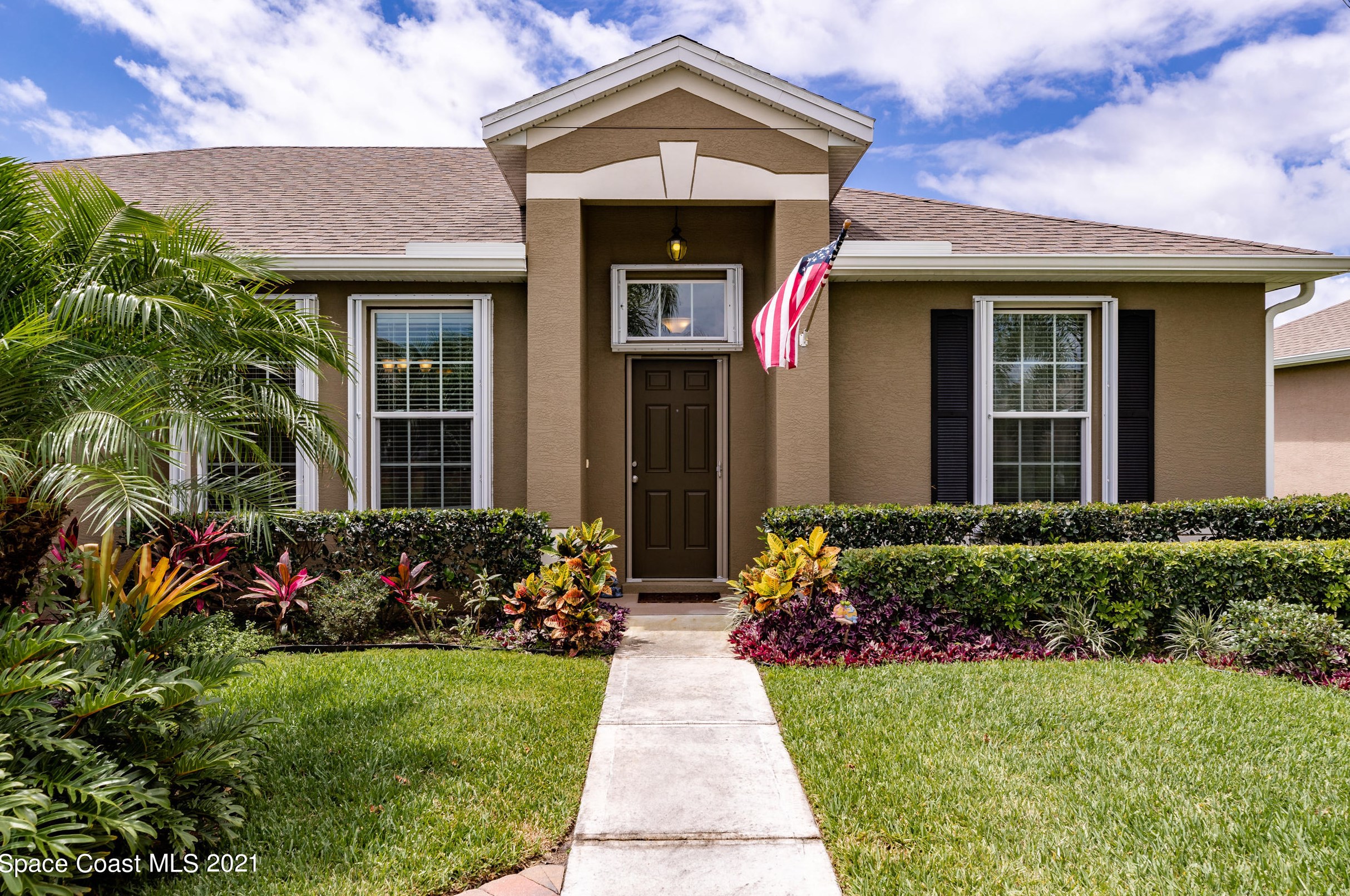 337 Sebastian Crossings Blvd, Sebastian, FL 32958