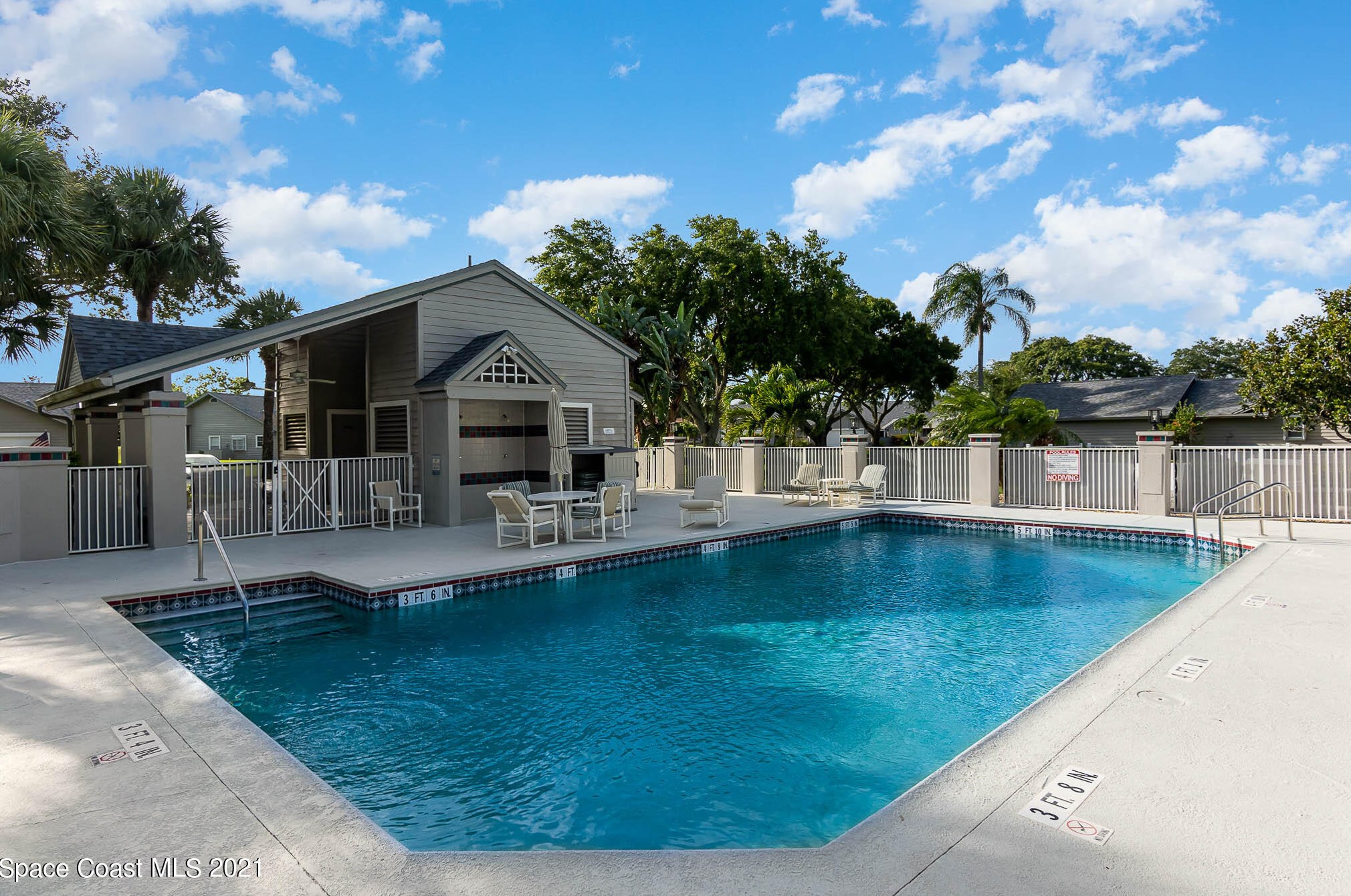 803 Willow Creek Ln, Melbourne, FL 32940-1745