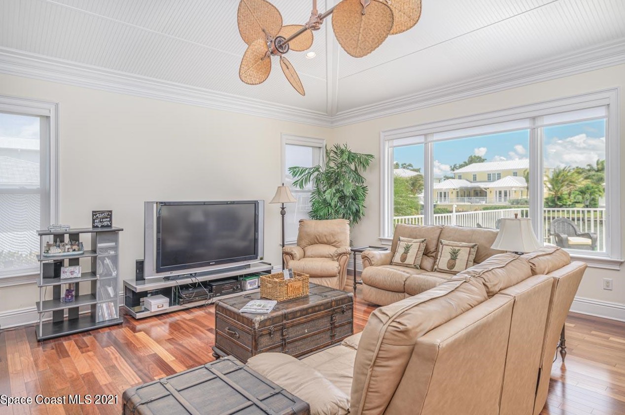 15 Dolphin Dr, Vero Beach, FL 32960