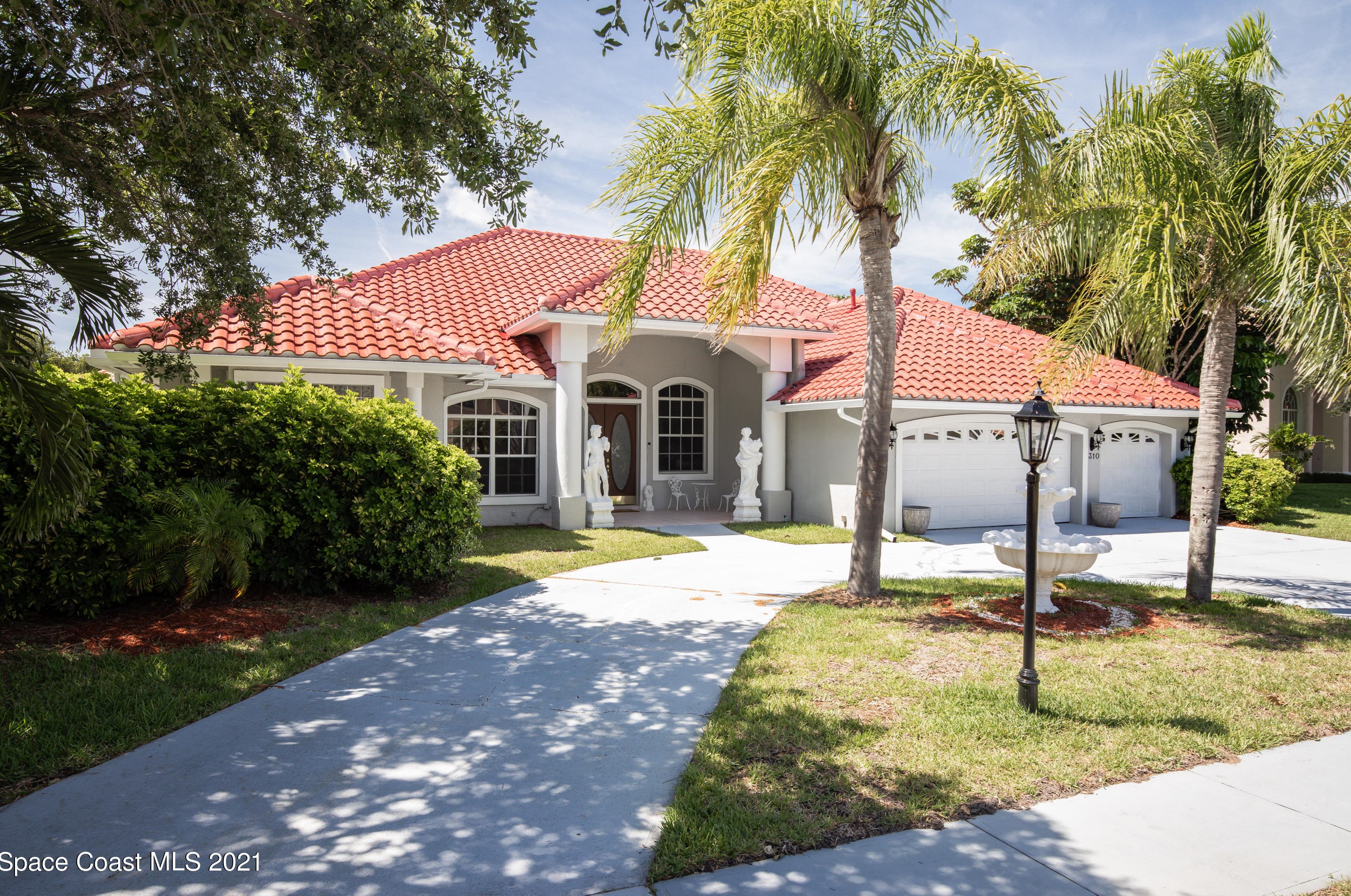 310 Normandy Dr, Melbourne, FL 32903-4013
