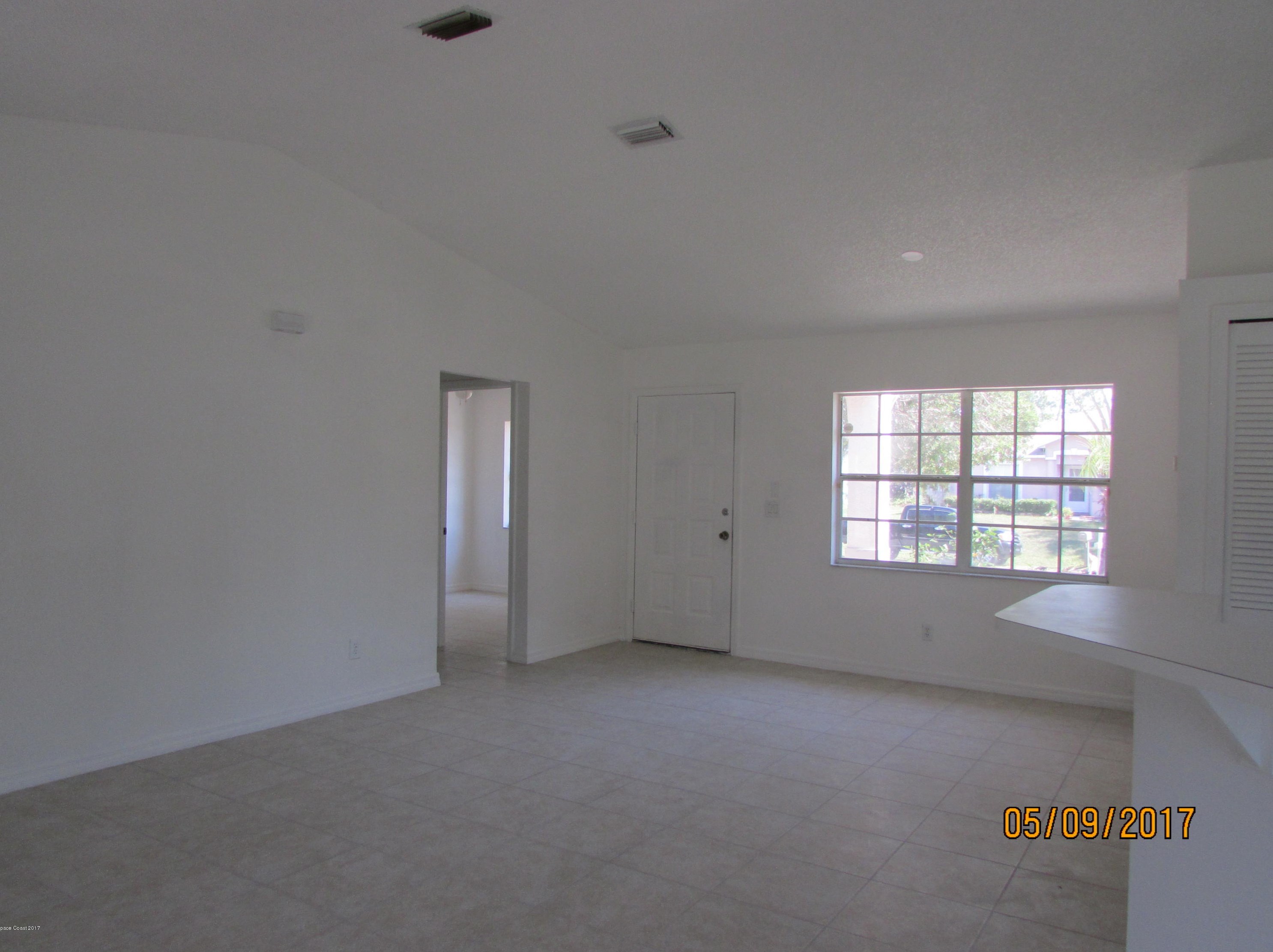 407 Delmonico St Ne, Melbourne, FL 32907