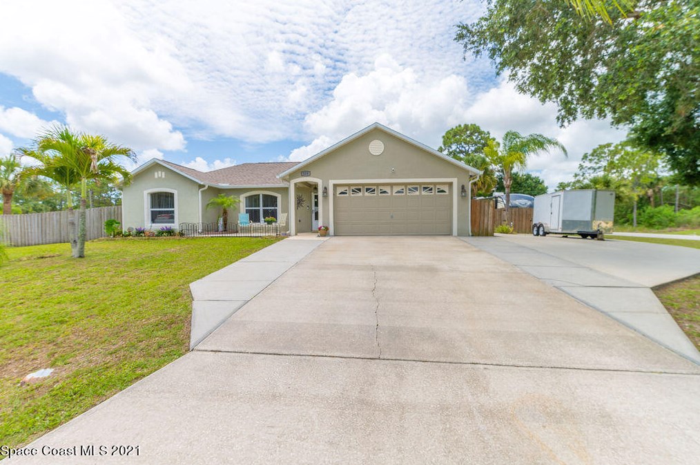 118 Gates St, Melbourne, FL 32908-7600