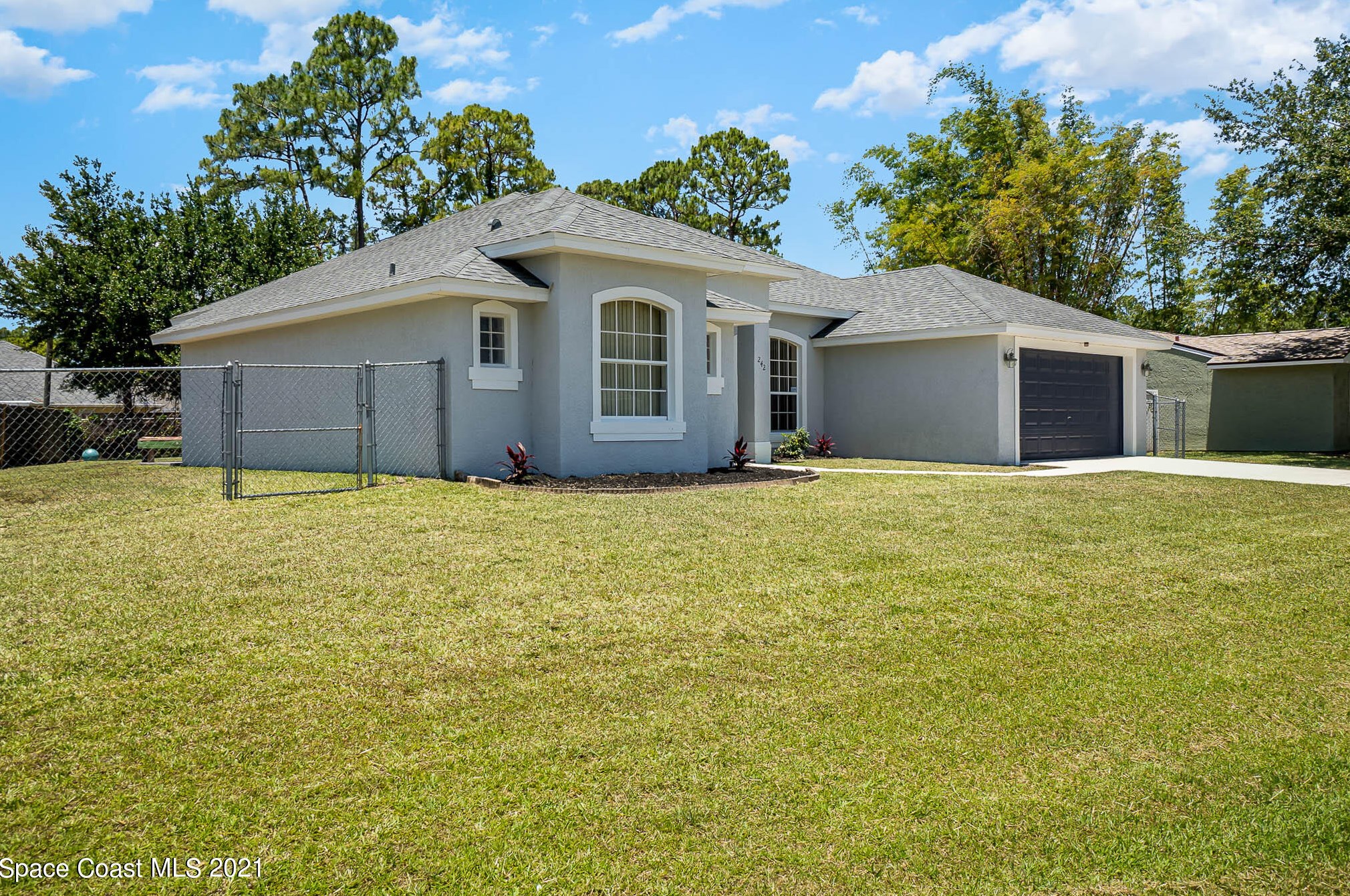 242 Maywood Ave, Melbourne, FL 32907-2923