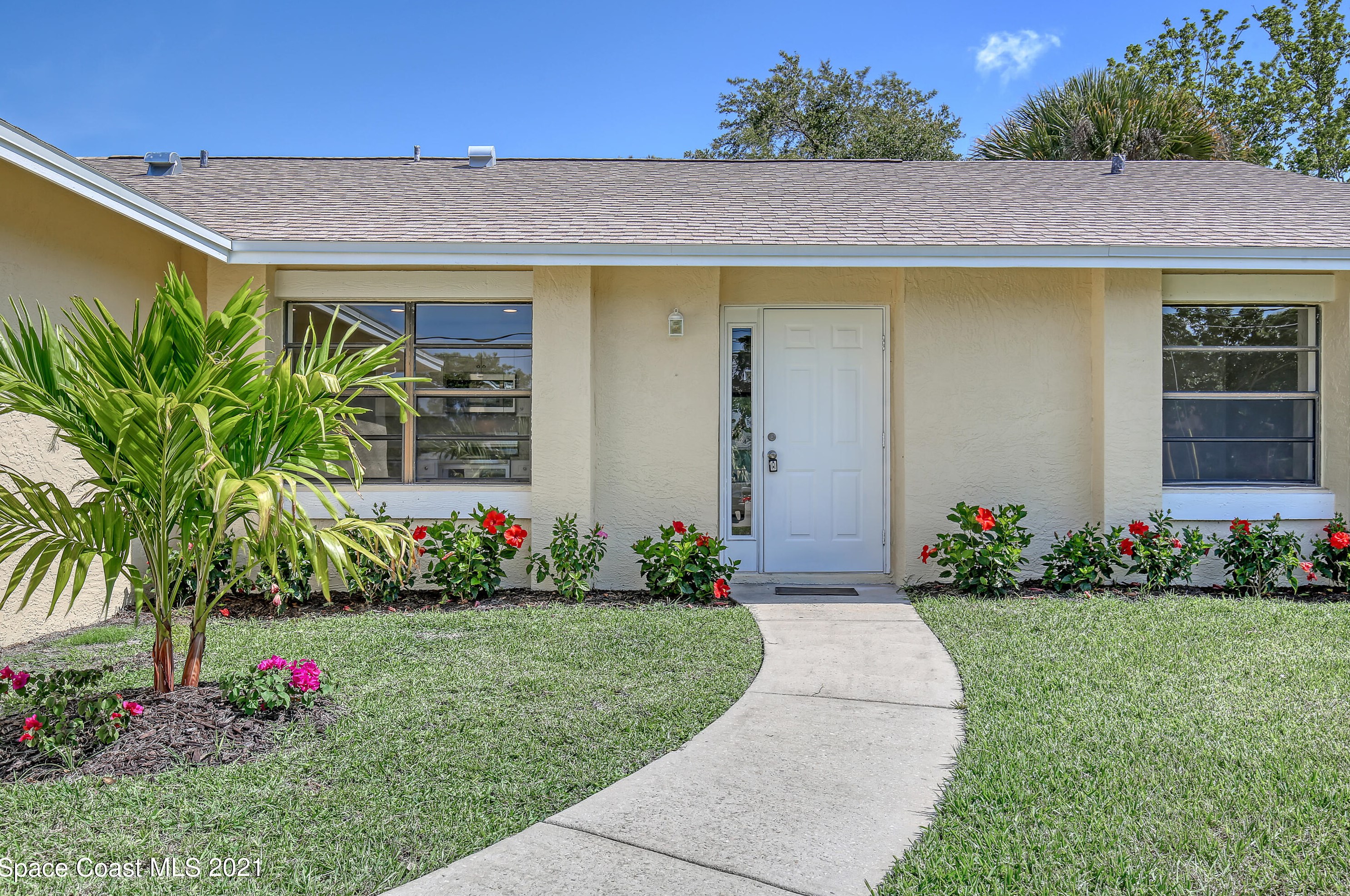 301 Albright St, Melbourne, FL 32909-8575