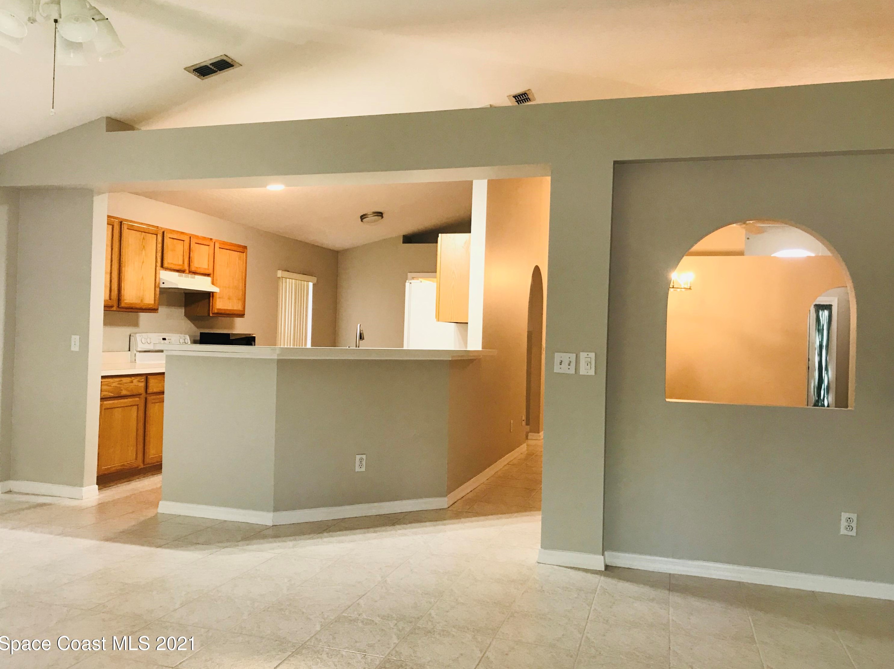 2205 Myla Ln, Melbourne, FL 32935