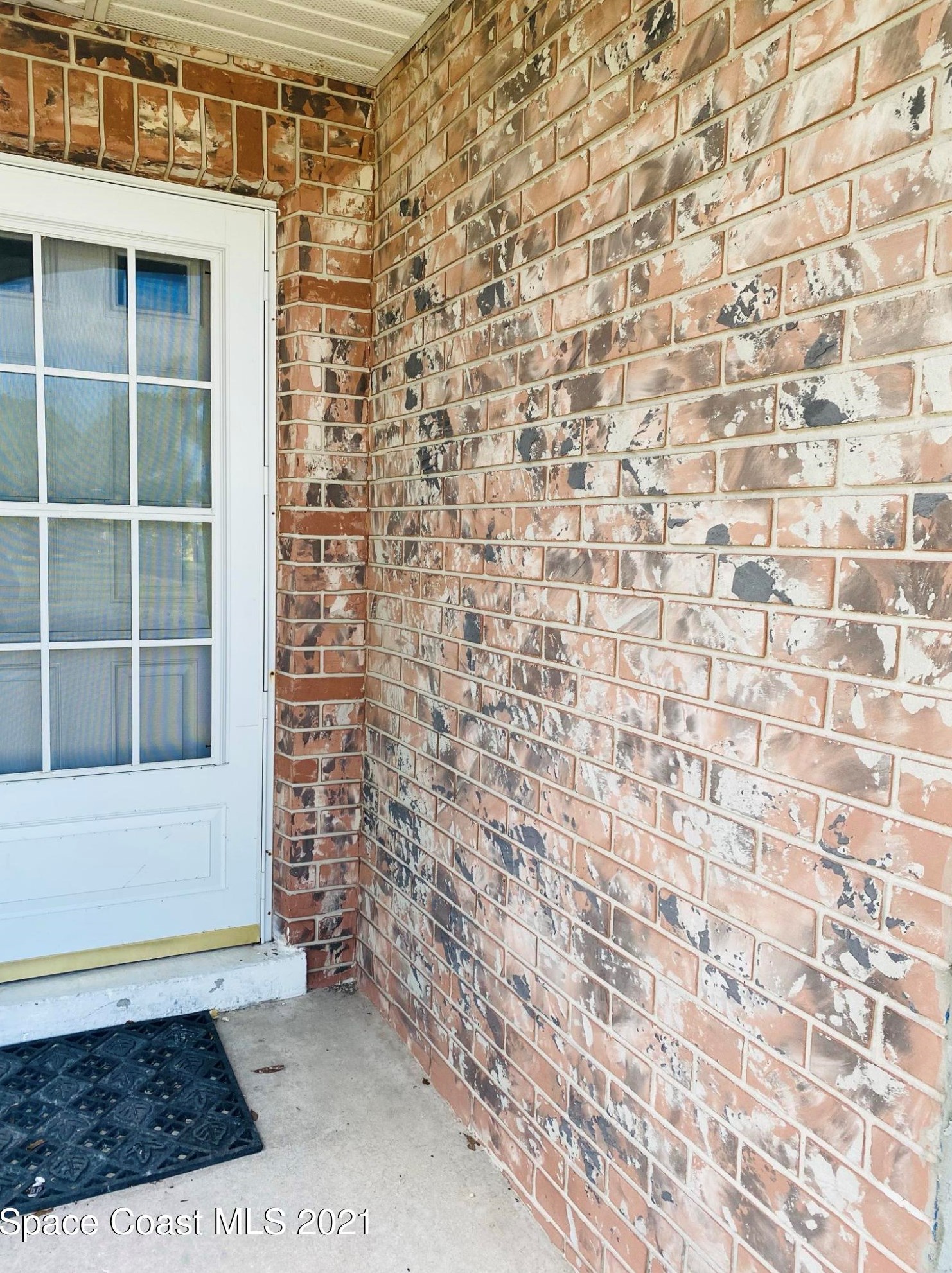 2708 Watkins Dr, Melbourne, FL 32901-6842