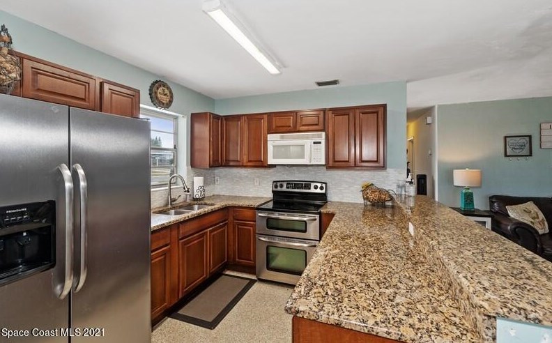 805 Canada St, Melbourne, FL 32905-5814