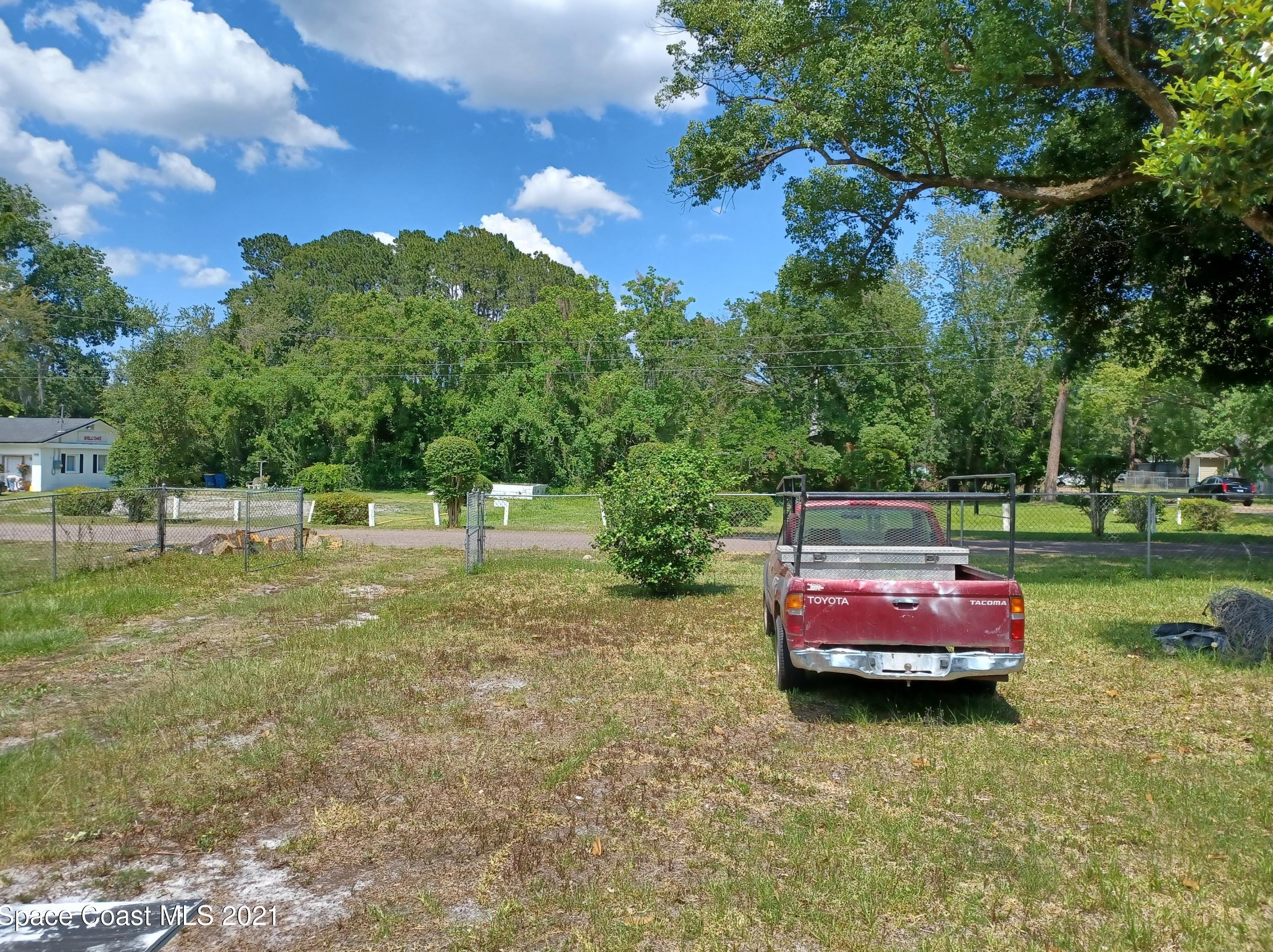 2439 Clyde Dr, Jacksonville, FL 32208
