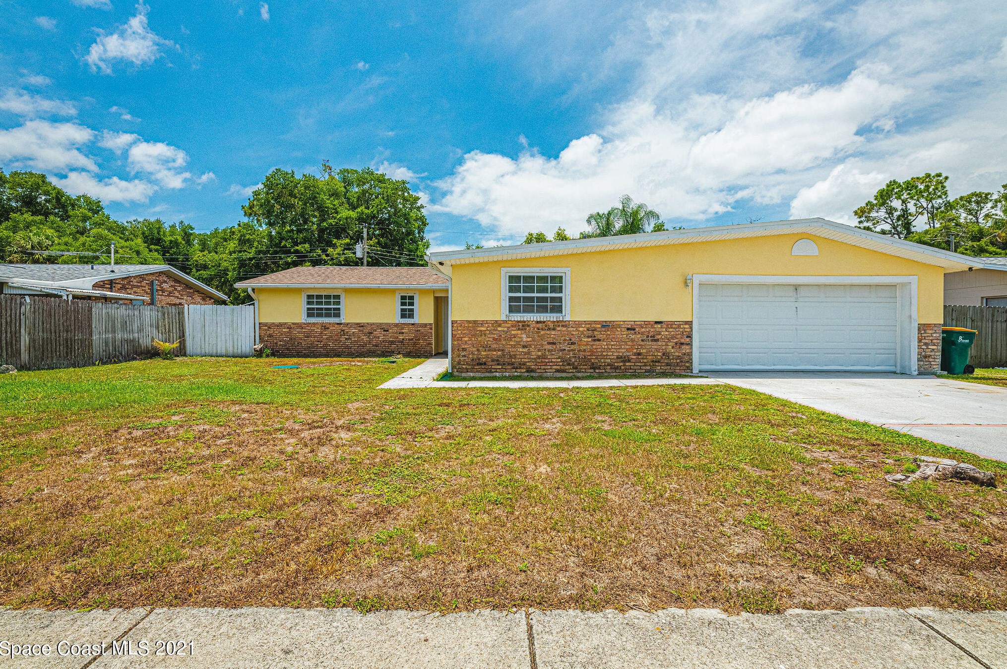 3661 Sunny Dr, Mims, FL 32754