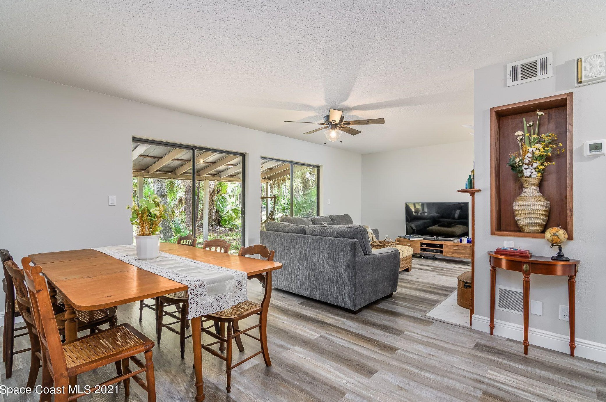 1650 Emmaus Rd, Melbourne, FL 32907-6301